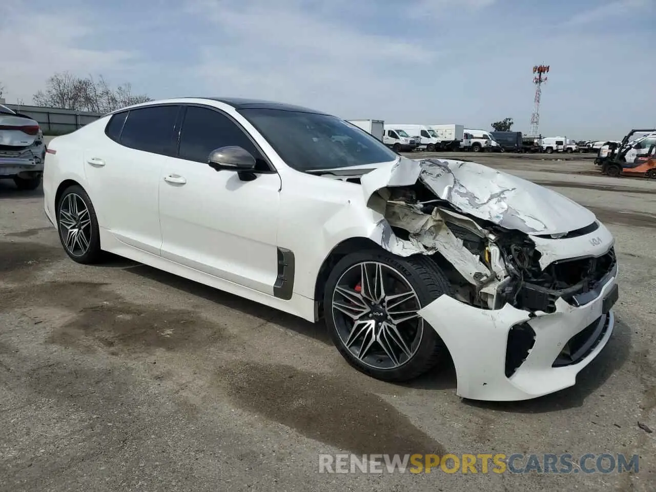 4 Photograph of a damaged car KNAE55LC2N6103688 KIA STINGER 2022
