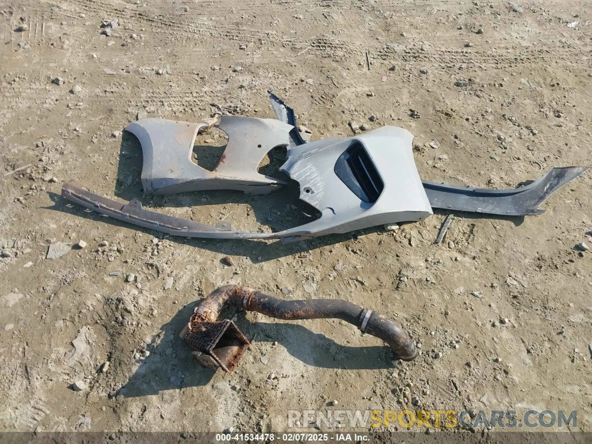11 Photograph of a damaged car KNAE55LC8N6110483 KIA STINGER 2022