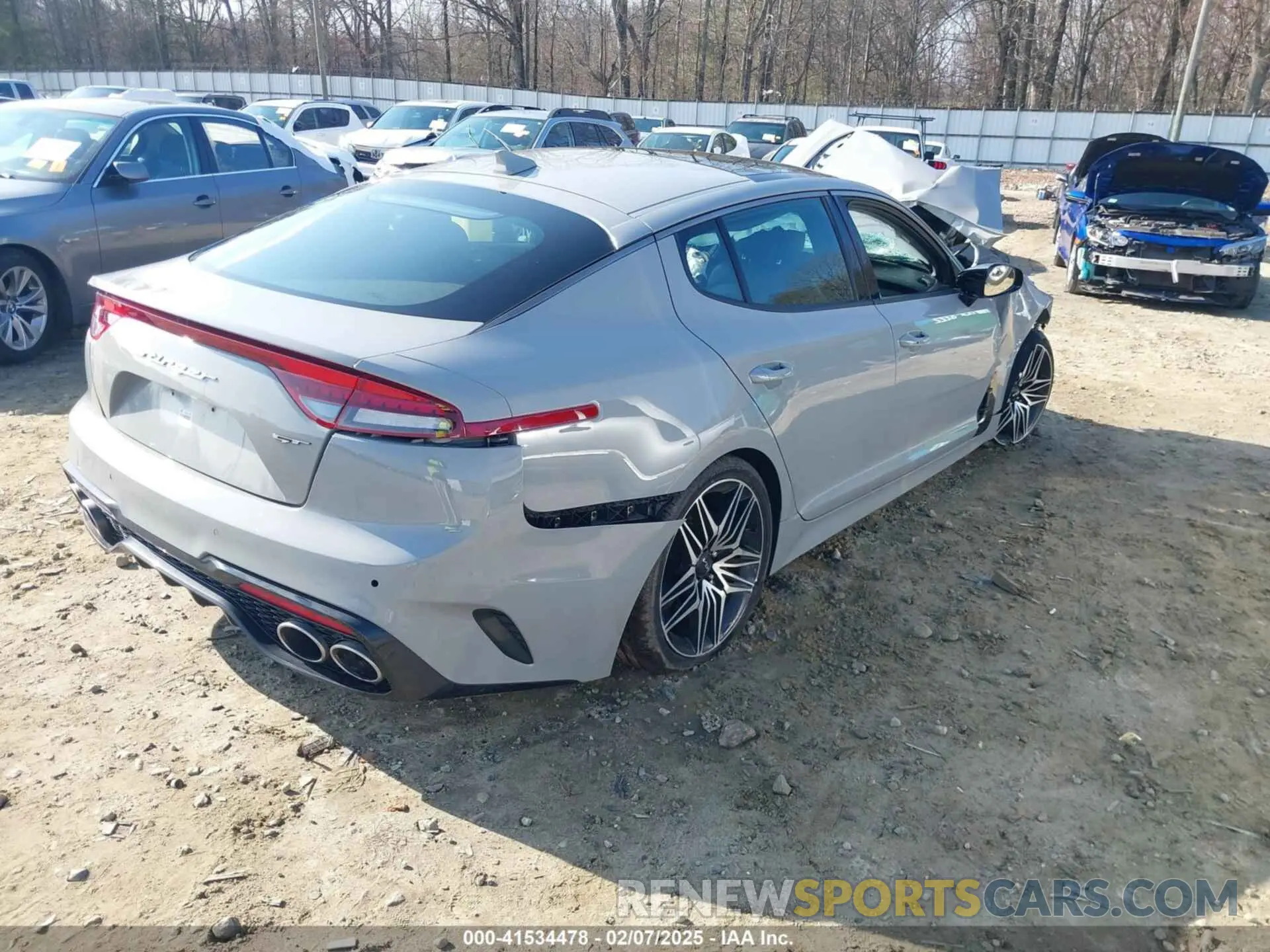 4 Photograph of a damaged car KNAE55LC8N6110483 KIA STINGER 2022