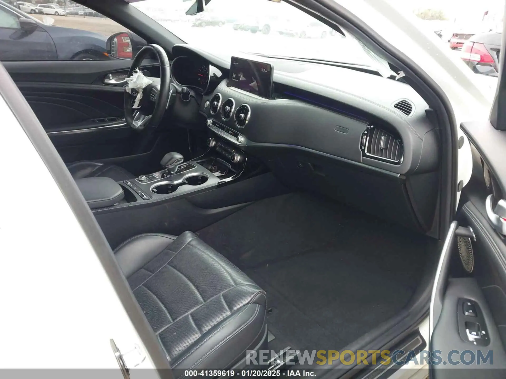 5 Photograph of a damaged car KNAE55LCXN6108962 KIA STINGER 2022