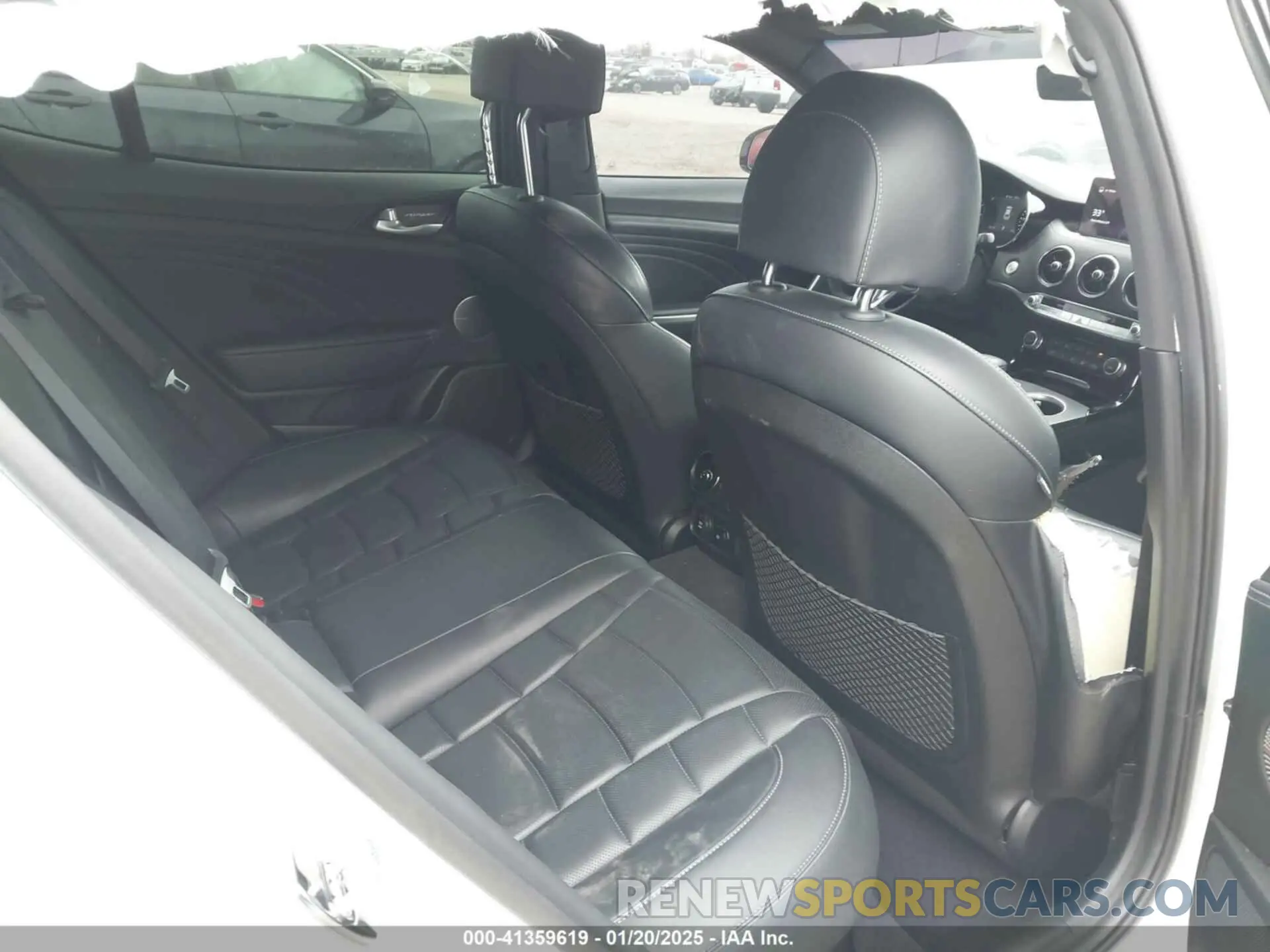 8 Photograph of a damaged car KNAE55LCXN6108962 KIA STINGER 2022
