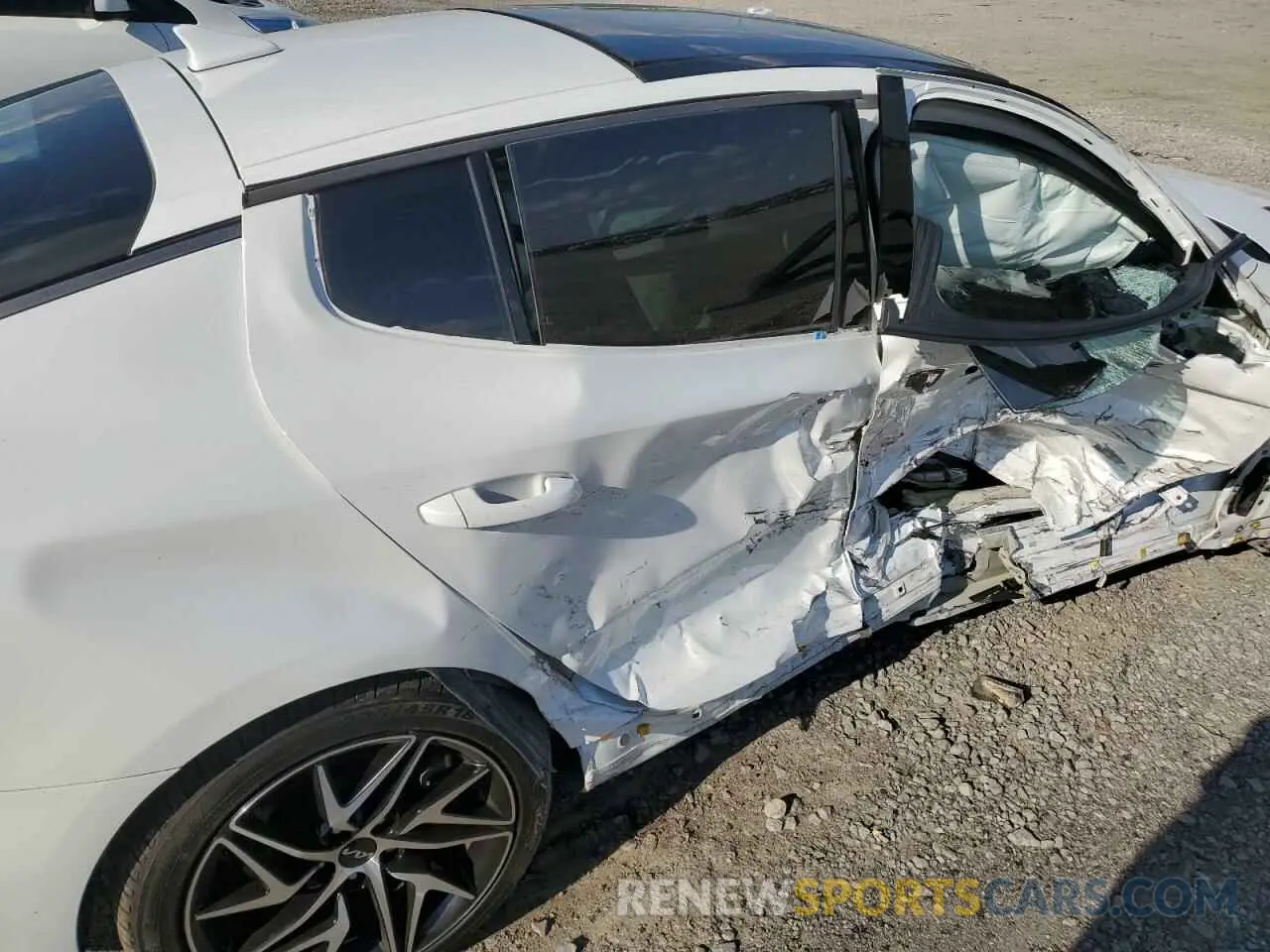 10 Photograph of a damaged car KNAE35LD0P6131135 KIA STINGER 2023