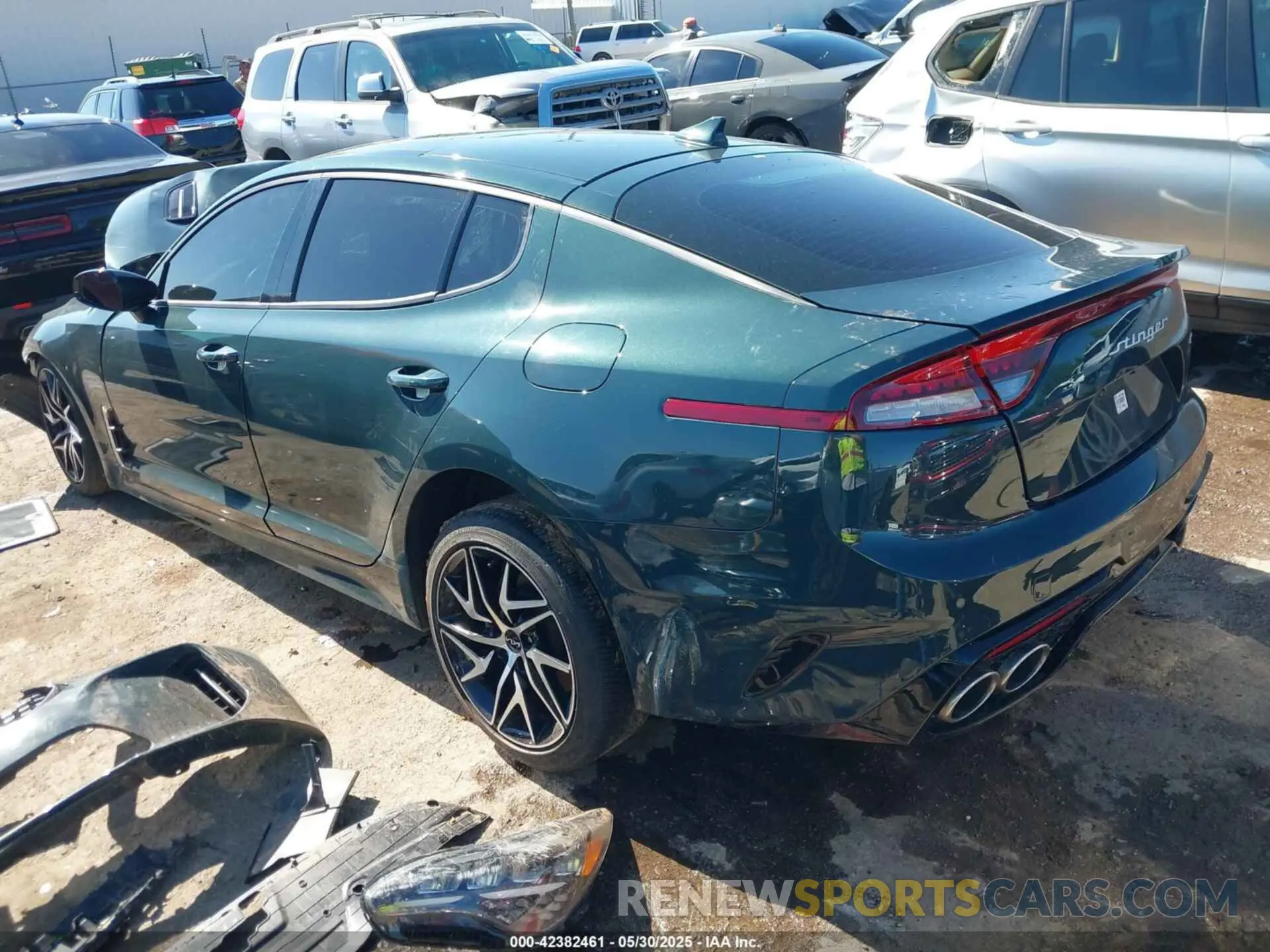 3 Photograph of a damaged car KNAE35LD4P6135270 KIA STINGER 2023