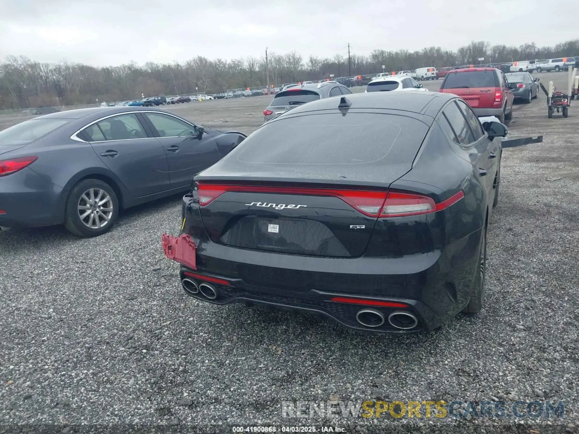 17 Photograph of a damaged car KNAE55LC2P6135737 KIA STINGER 2023