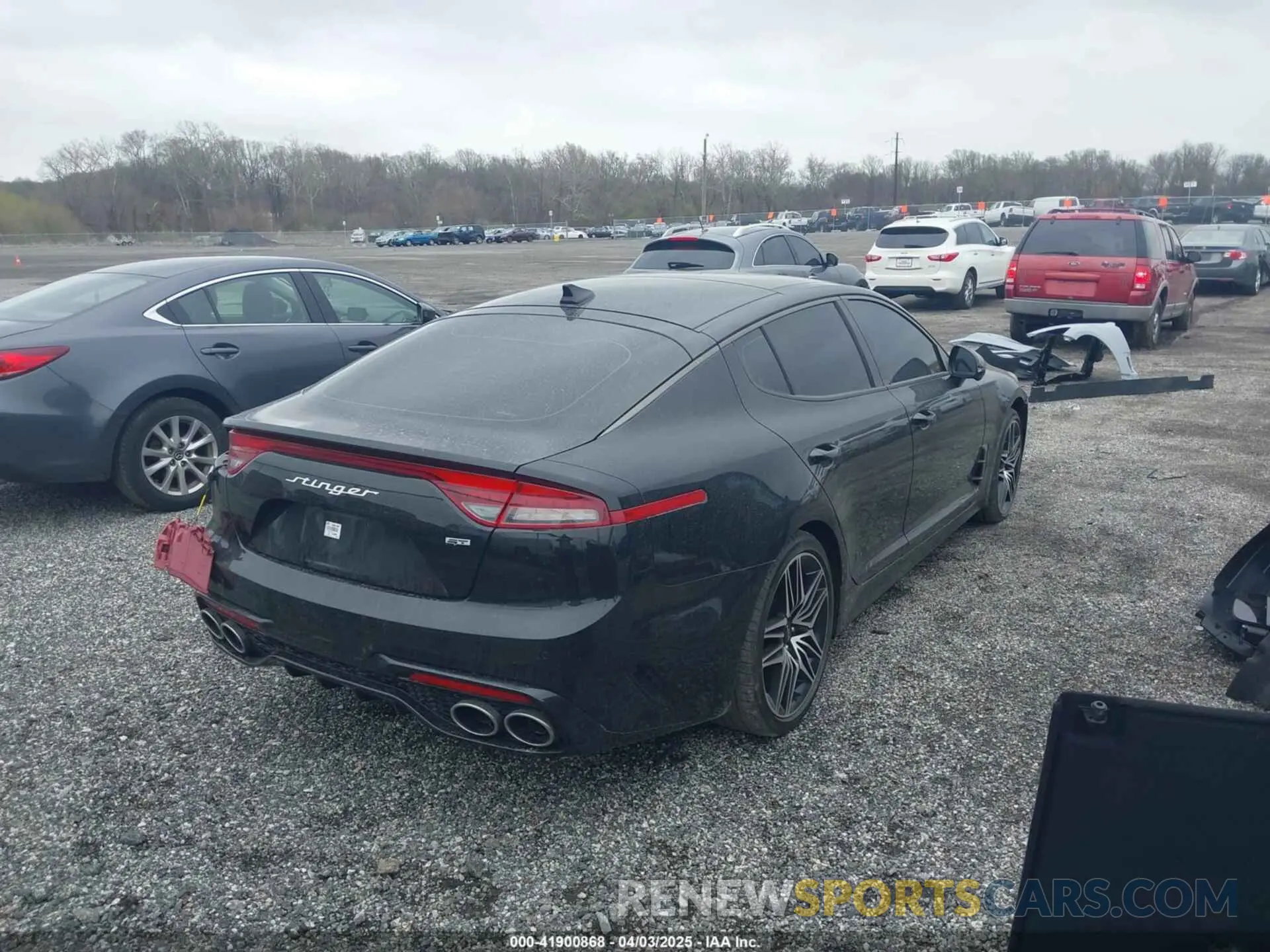 4 Photograph of a damaged car KNAE55LC2P6135737 KIA STINGER 2023