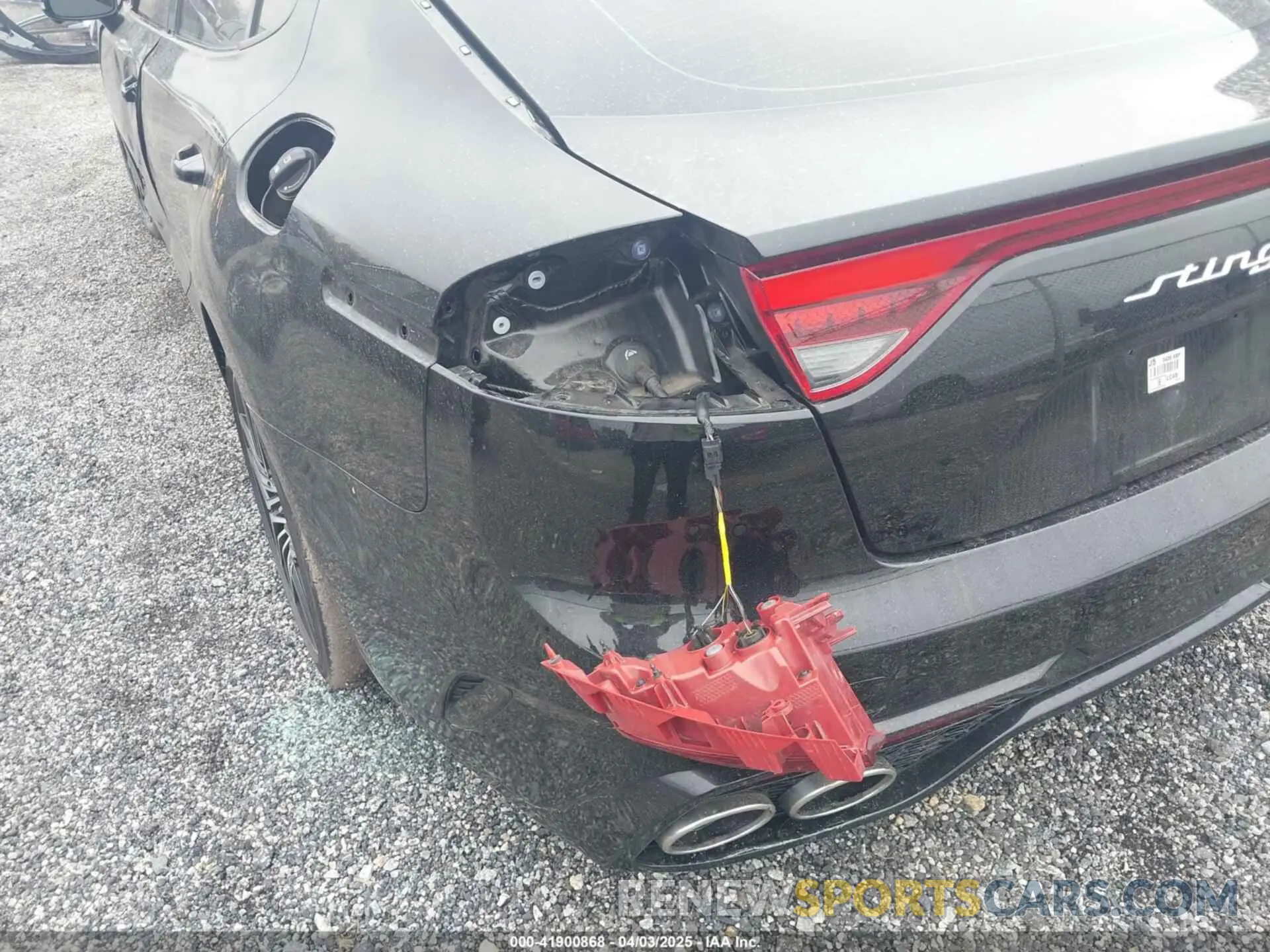 6 Photograph of a damaged car KNAE55LC2P6135737 KIA STINGER 2023
