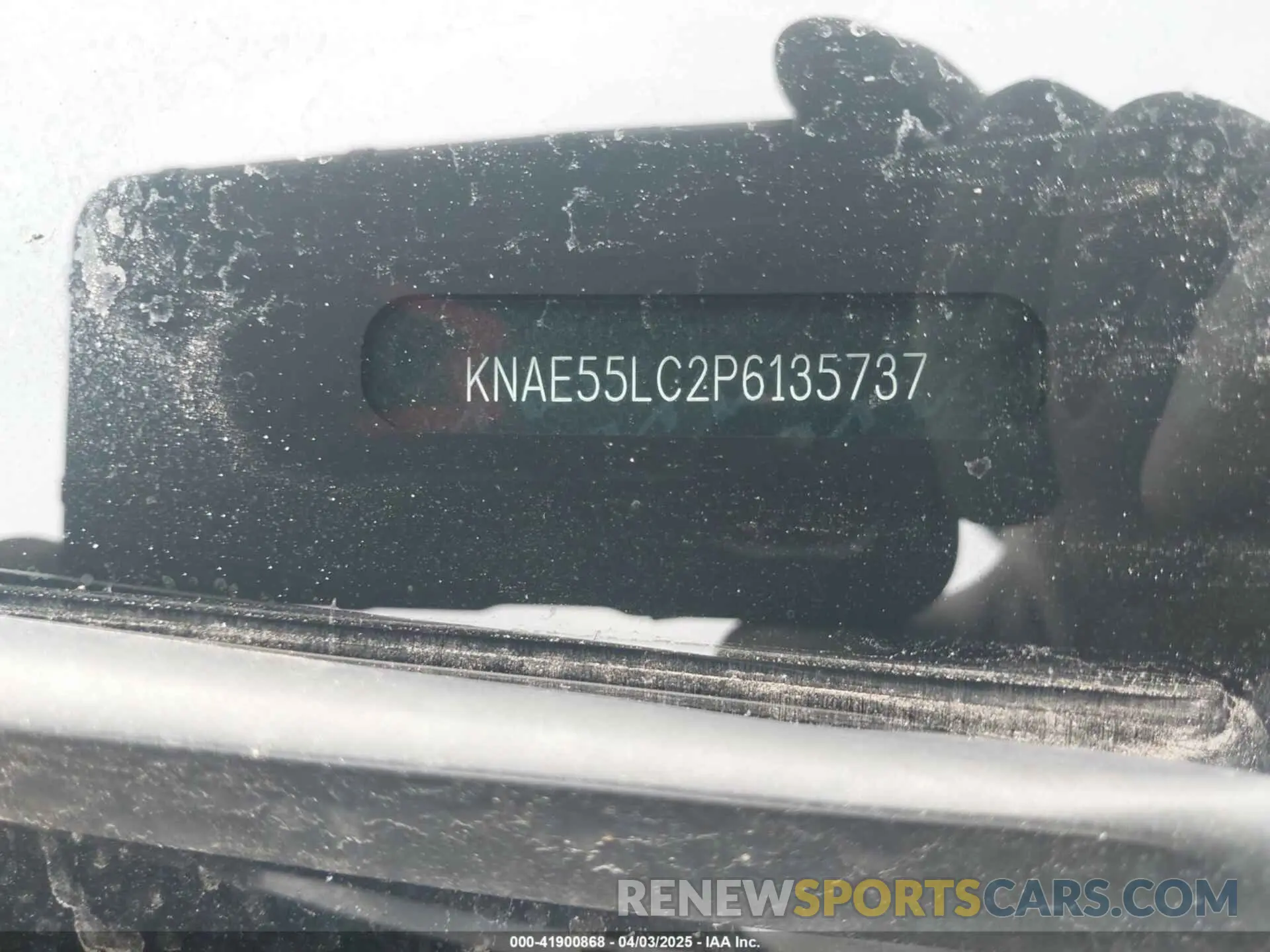 9 Photograph of a damaged car KNAE55LC2P6135737 KIA STINGER 2023