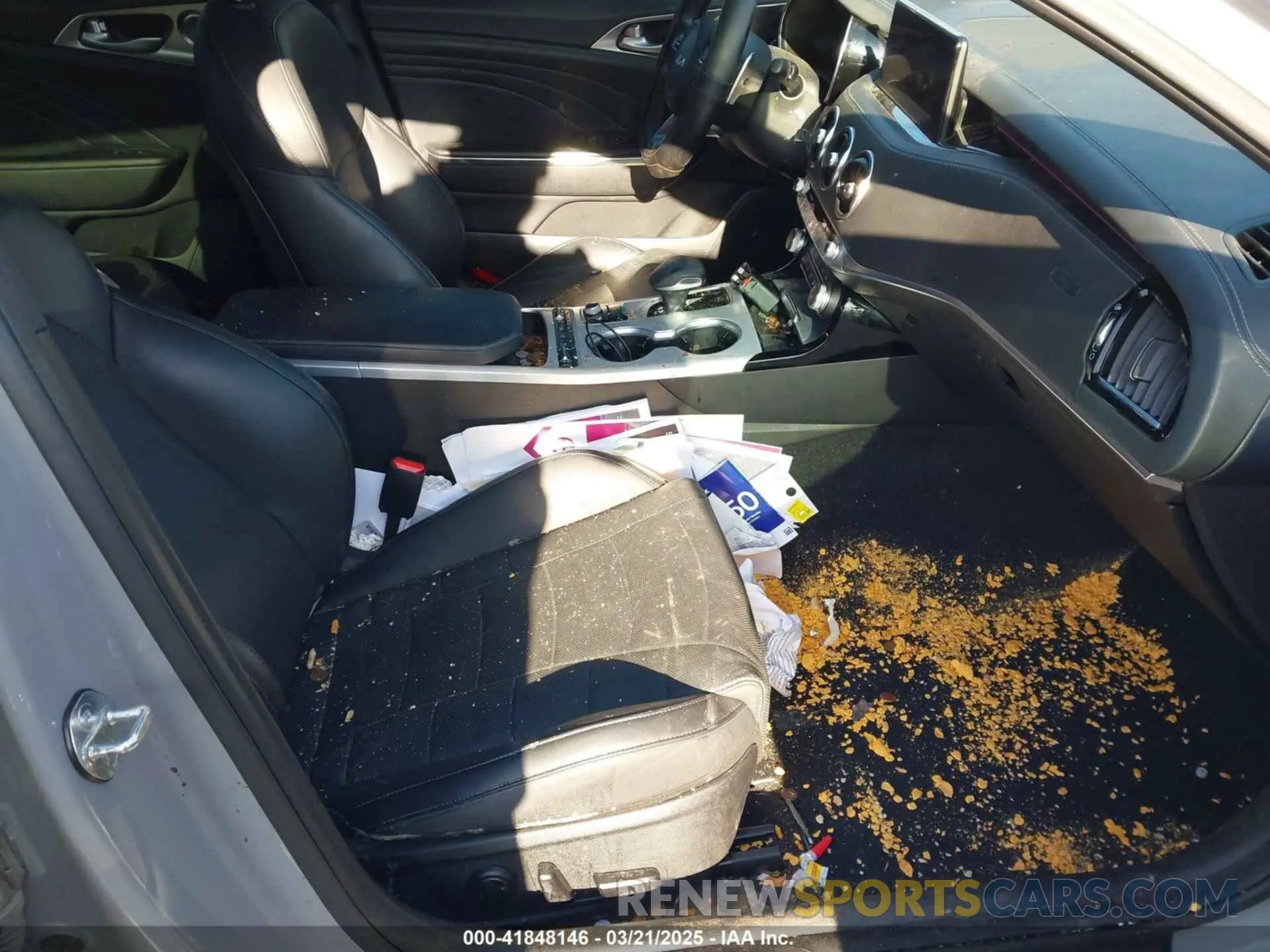 5 Photograph of a damaged car KNAE55LC8P6131689 KIA STINGER 2023
