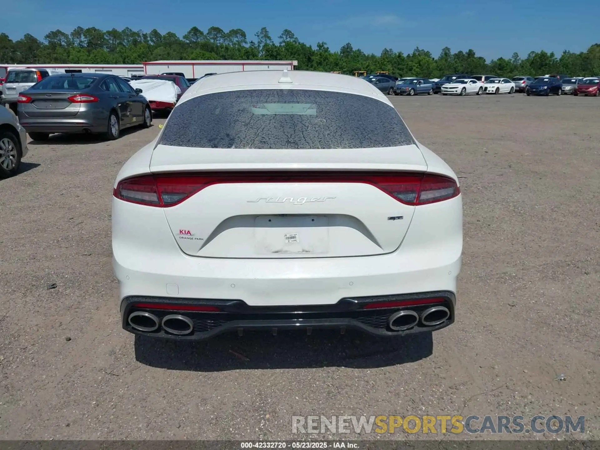 16 Photograph of a damaged car KNAE55LCXP6129216 KIA STINGER 2023