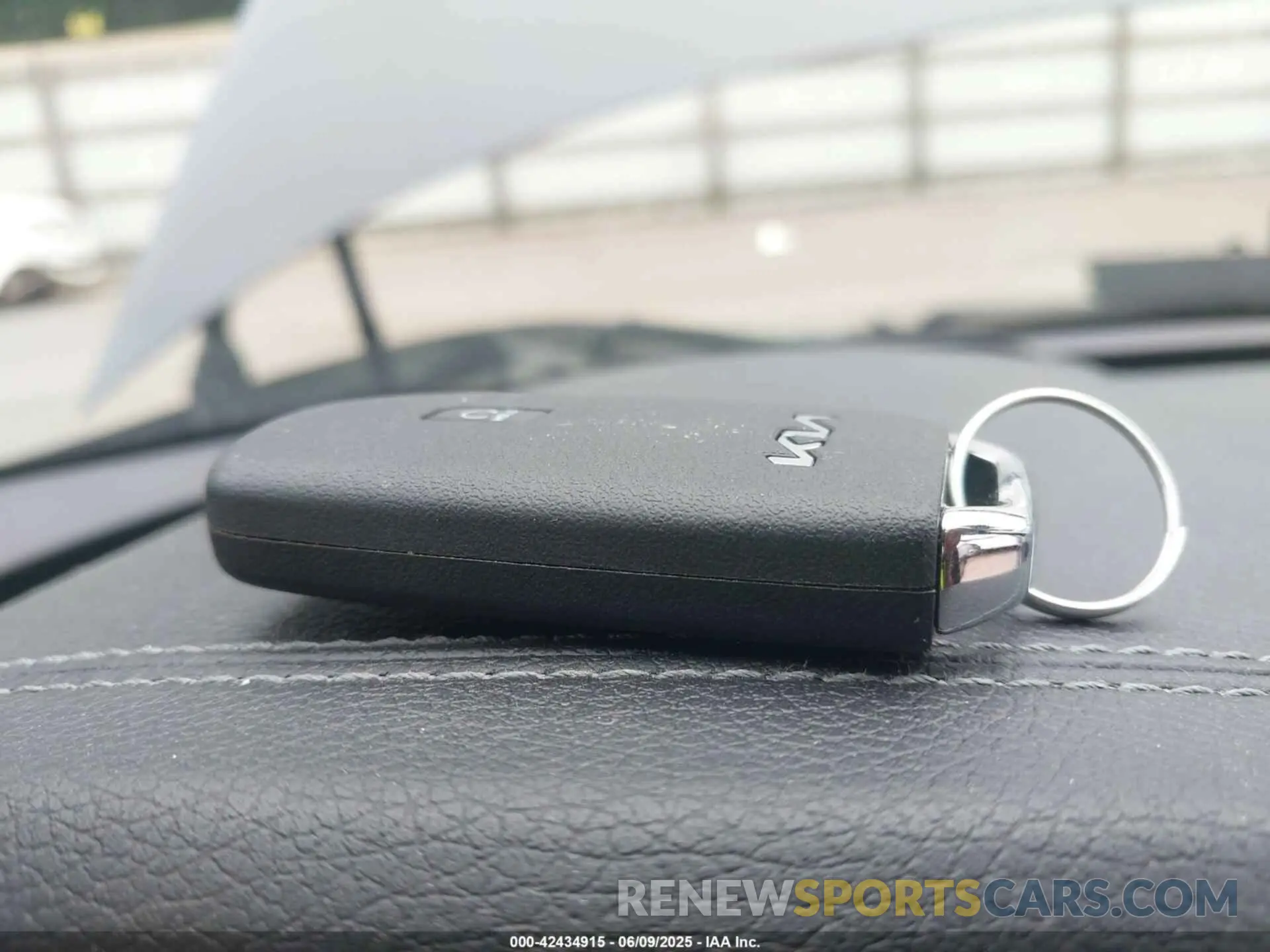 11 Photograph of a damaged car KNAE55LCXP6135209 KIA STINGER 2023