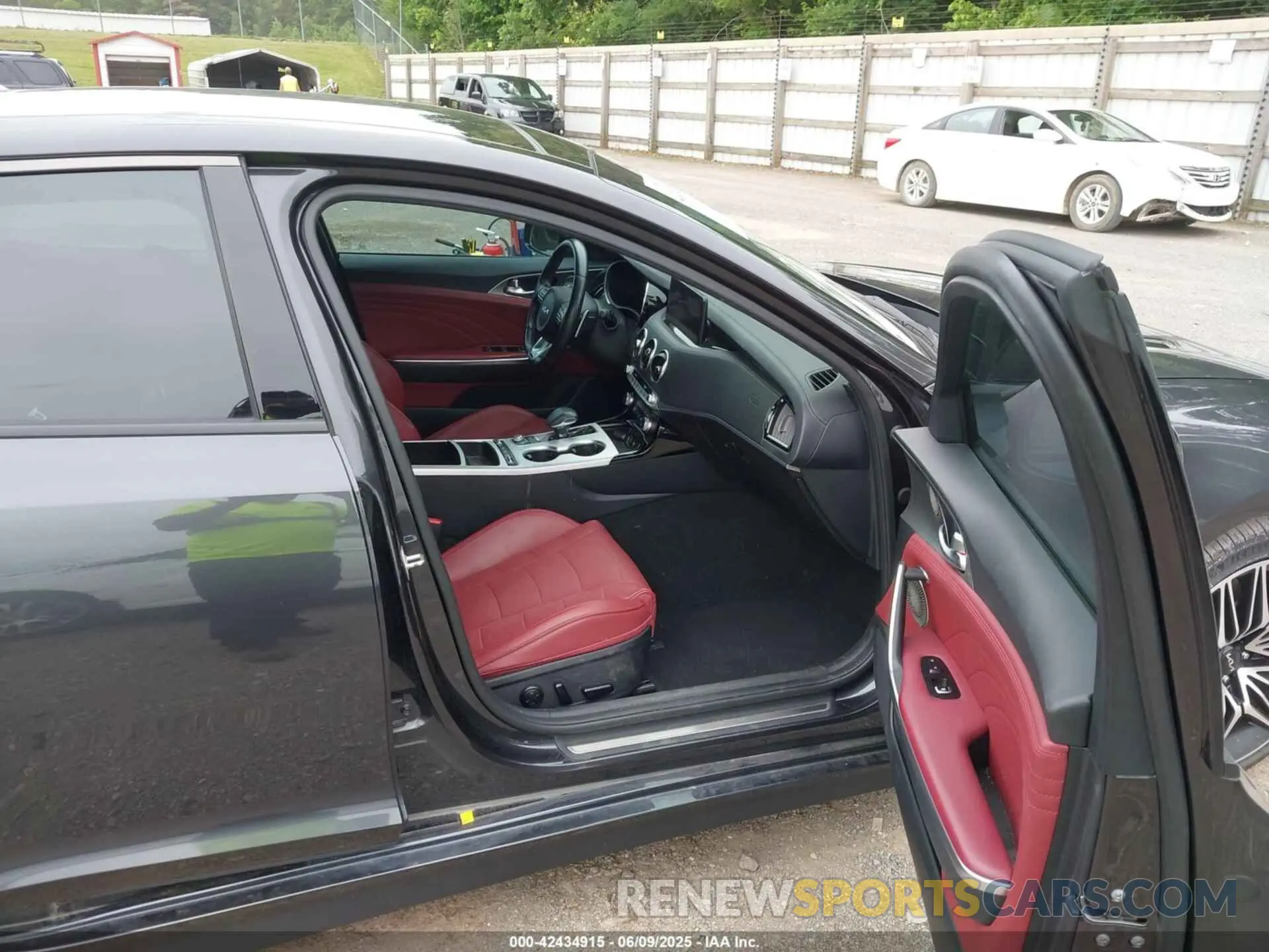 5 Photograph of a damaged car KNAE55LCXP6135209 KIA STINGER 2023