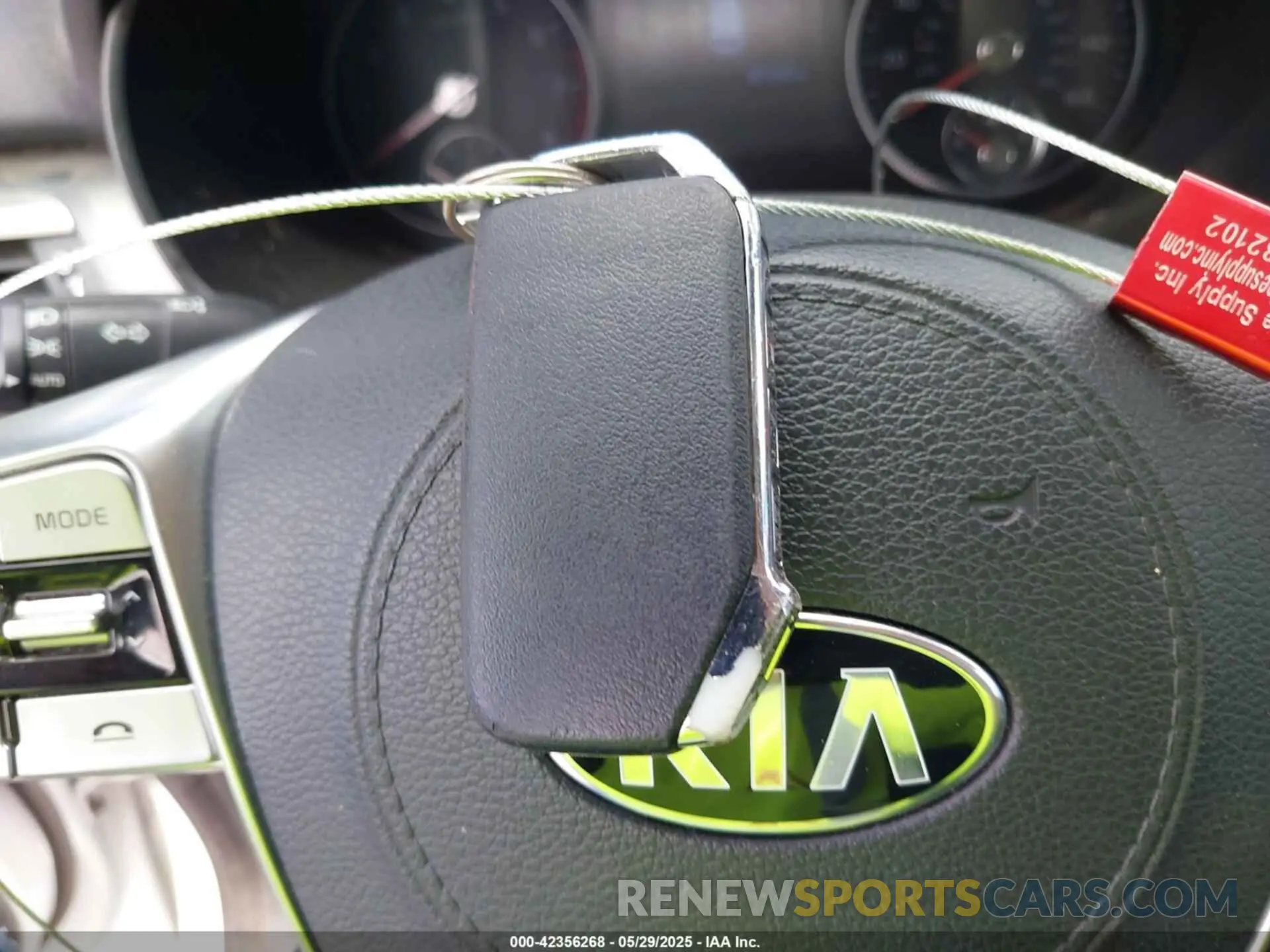 11 Photograph of a damaged car 5XYP24HC0LG017040 KIA TELLURIDE 2020
