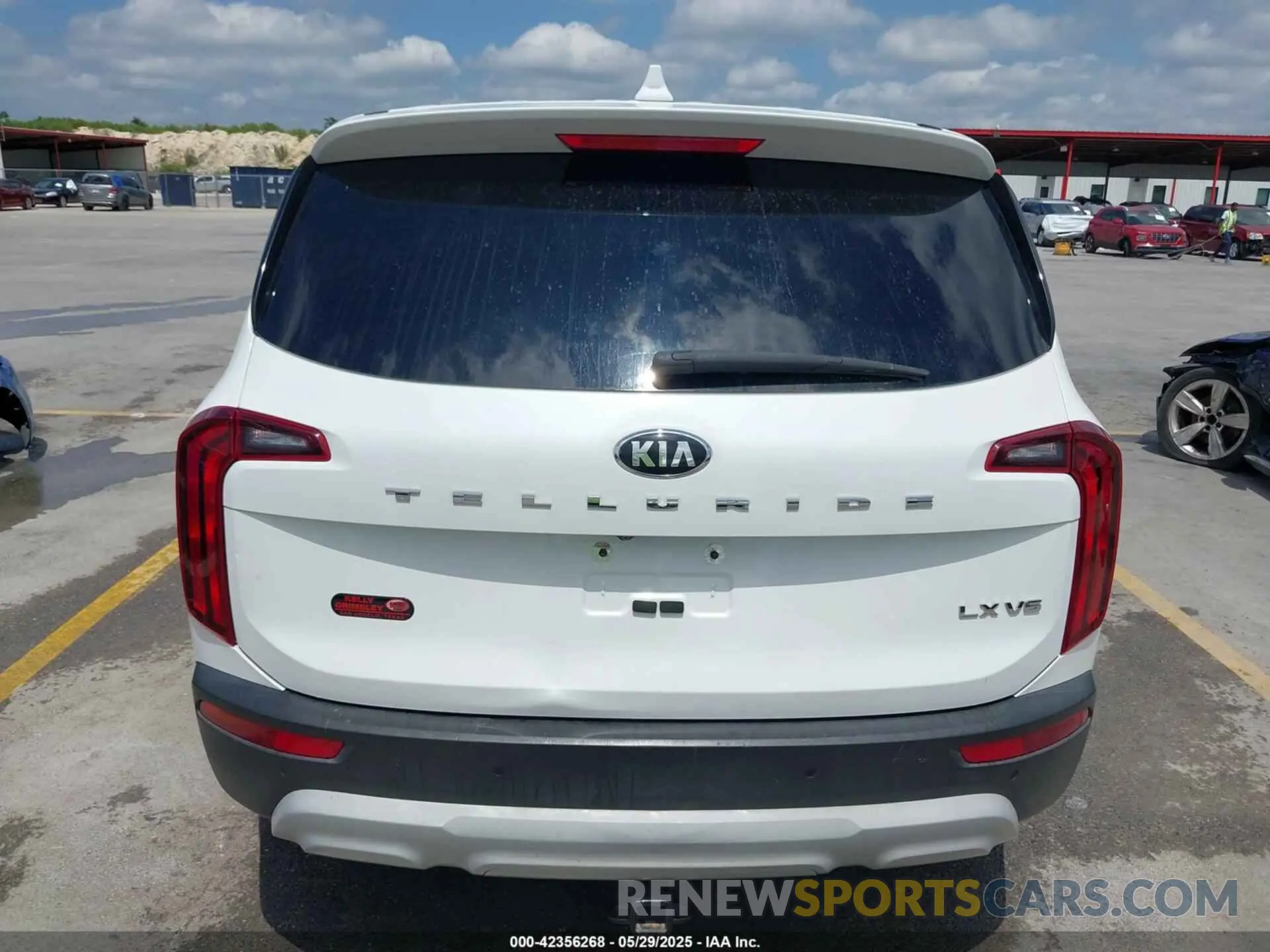 16 Photograph of a damaged car 5XYP24HC0LG017040 KIA TELLURIDE 2020