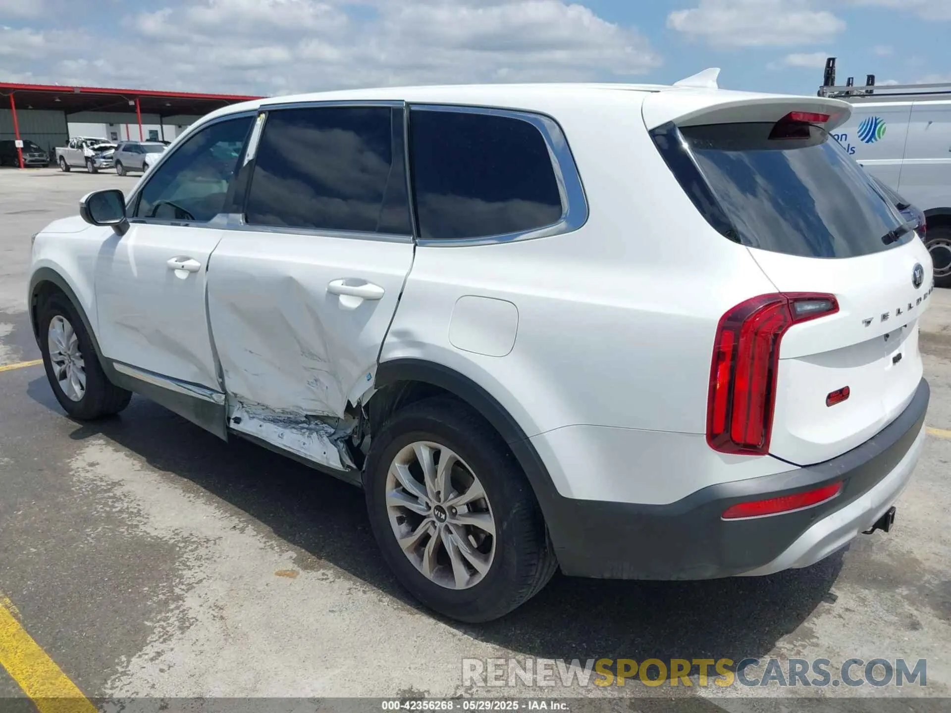 3 Photograph of a damaged car 5XYP24HC0LG017040 KIA TELLURIDE 2020