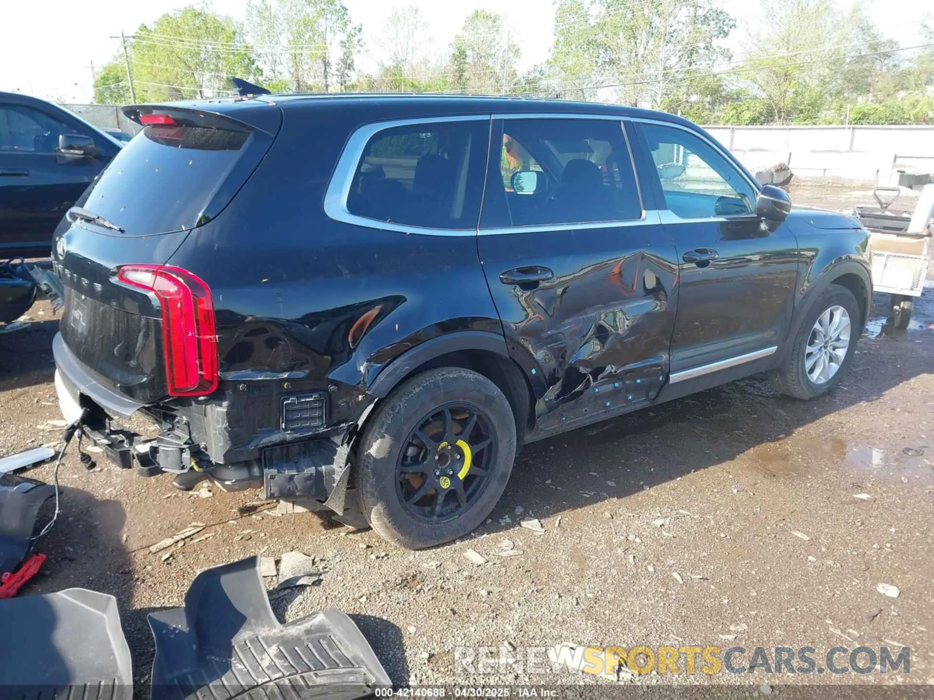 4 Photograph of a damaged car 5XYP24HC1LG010534 KIA TELLURIDE 2020
