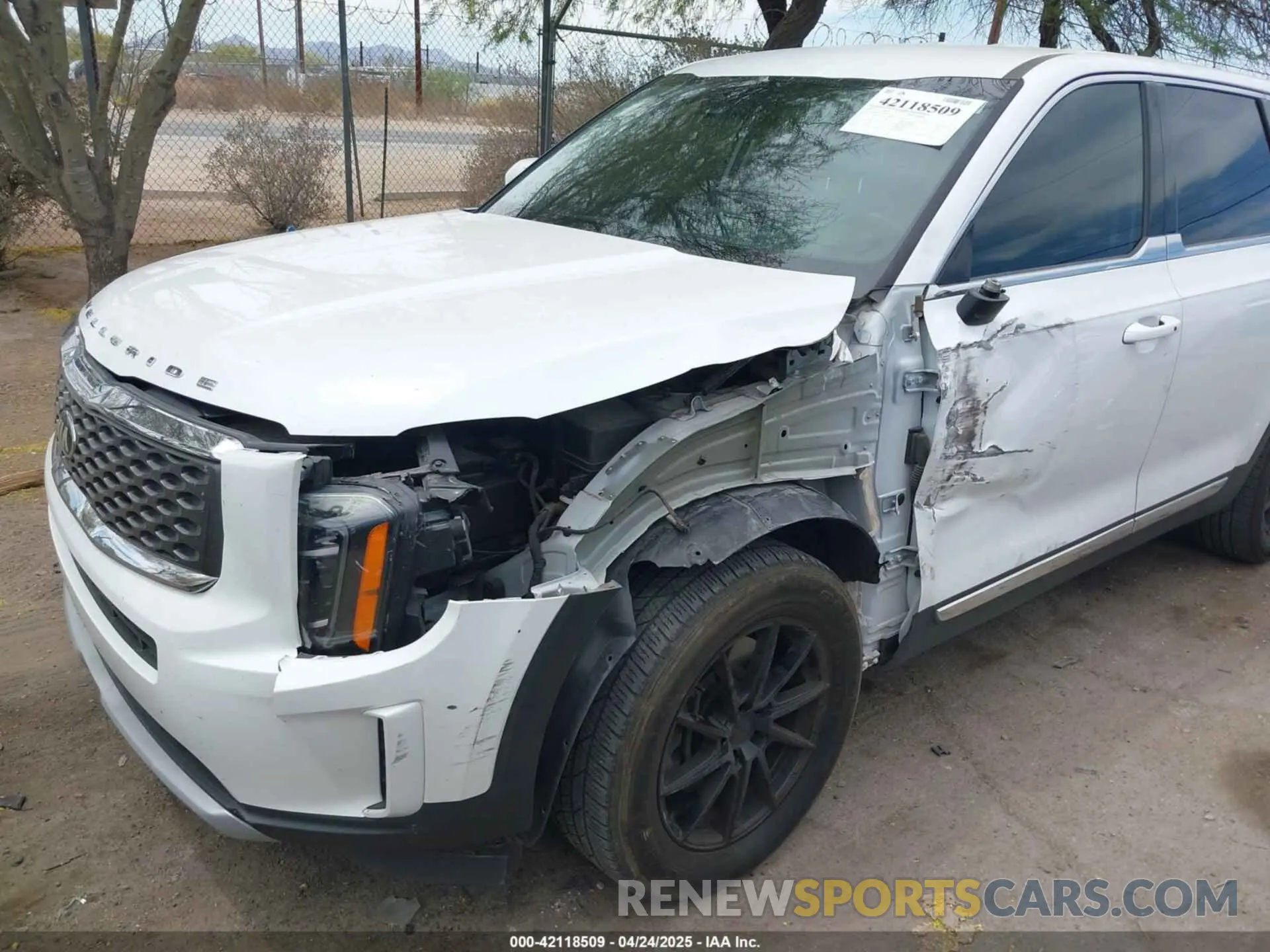 6 Photograph of a damaged car 5XYP24HC3LG087793 KIA TELLURIDE 2020
