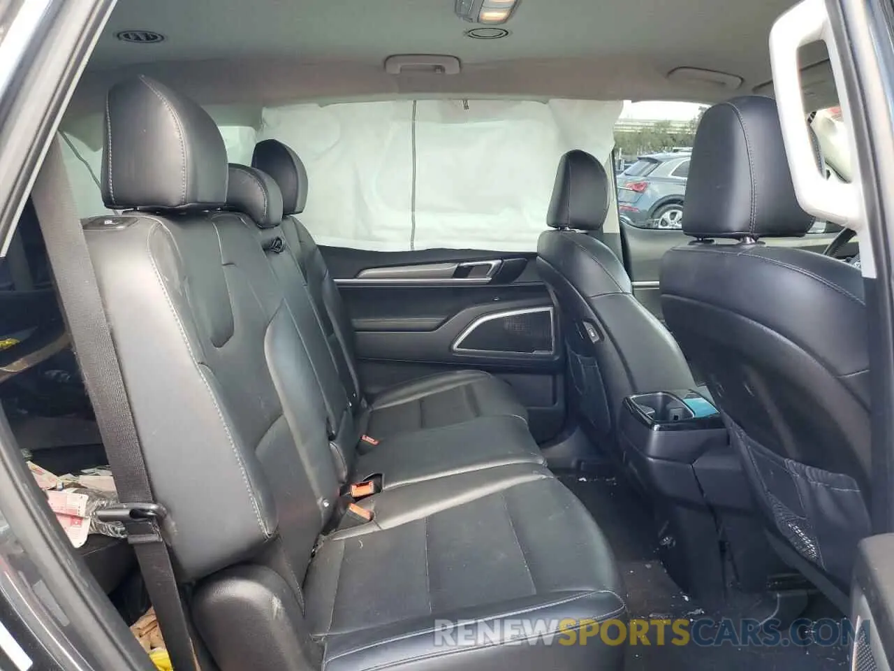 12 Photograph of a damaged car 5XYP24HC8LG033986 KIA TELLURIDE 2020