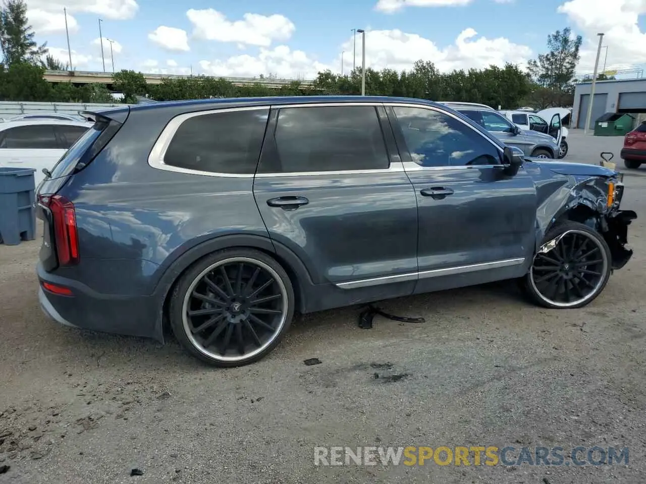 3 Photograph of a damaged car 5XYP24HC8LG033986 KIA TELLURIDE 2020
