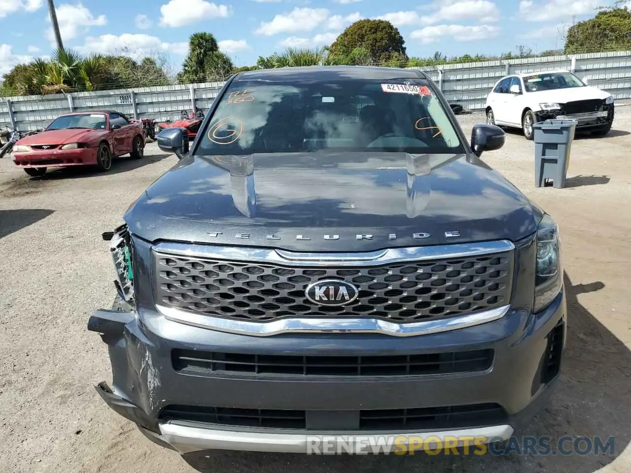 5 Photograph of a damaged car 5XYP24HC8LG033986 KIA TELLURIDE 2020