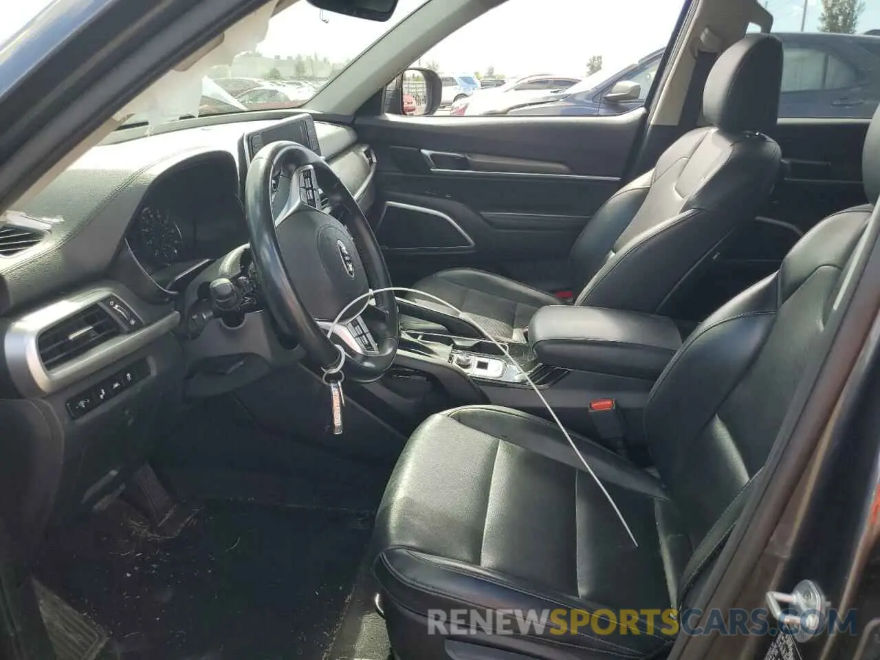 7 Photograph of a damaged car 5XYP24HC8LG033986 KIA TELLURIDE 2020