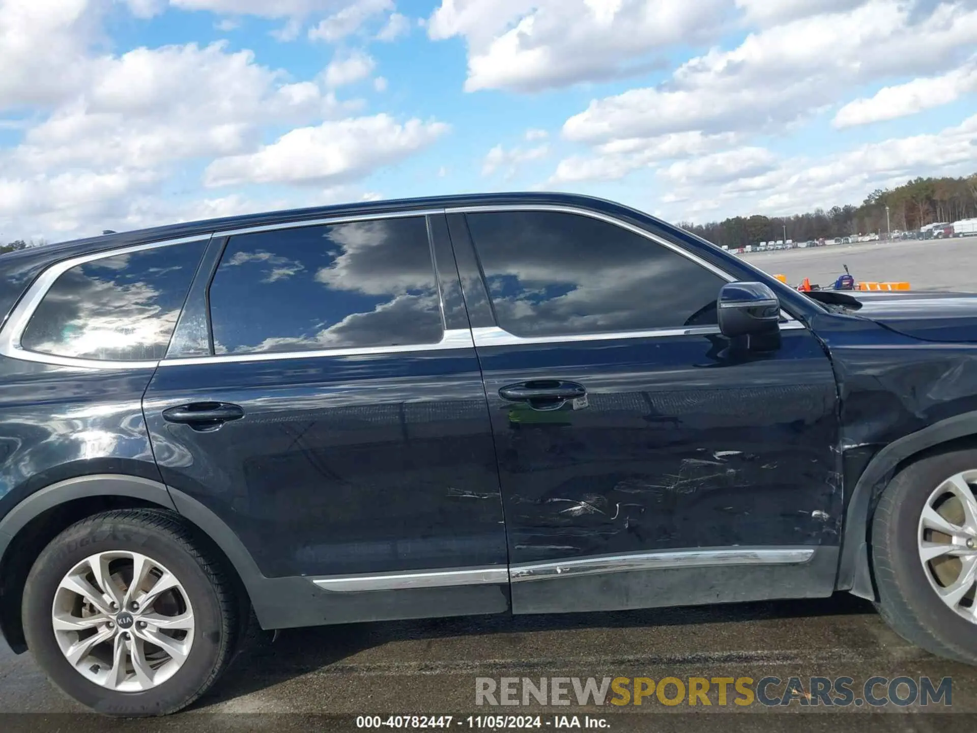 13 Photograph of a damaged car 5XYP24HCXLG028711 KIA TELLURIDE 2020