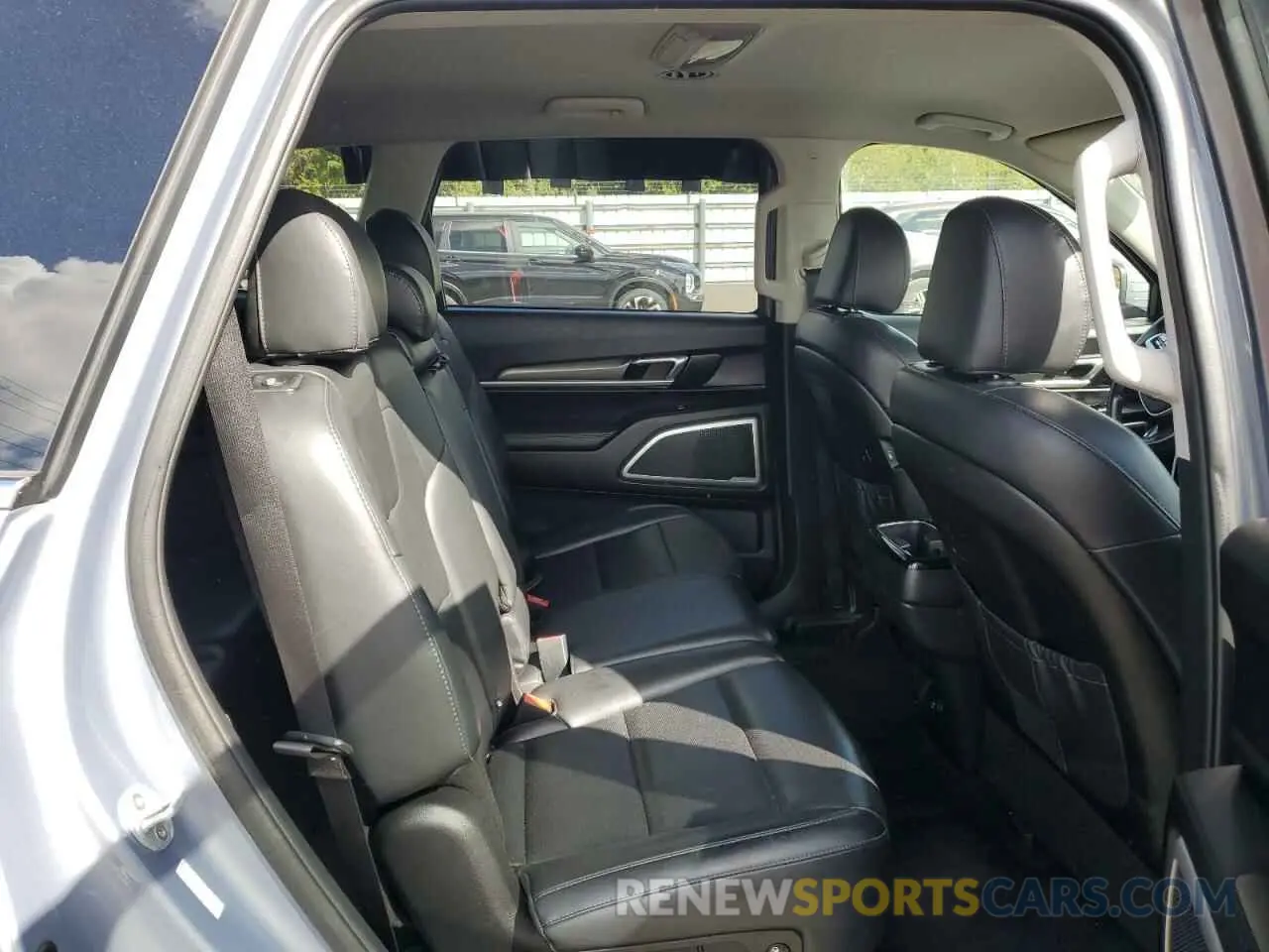 11 Photograph of a damaged car 5XYP2DHC0LG045727 KIA TELLURIDE 2020