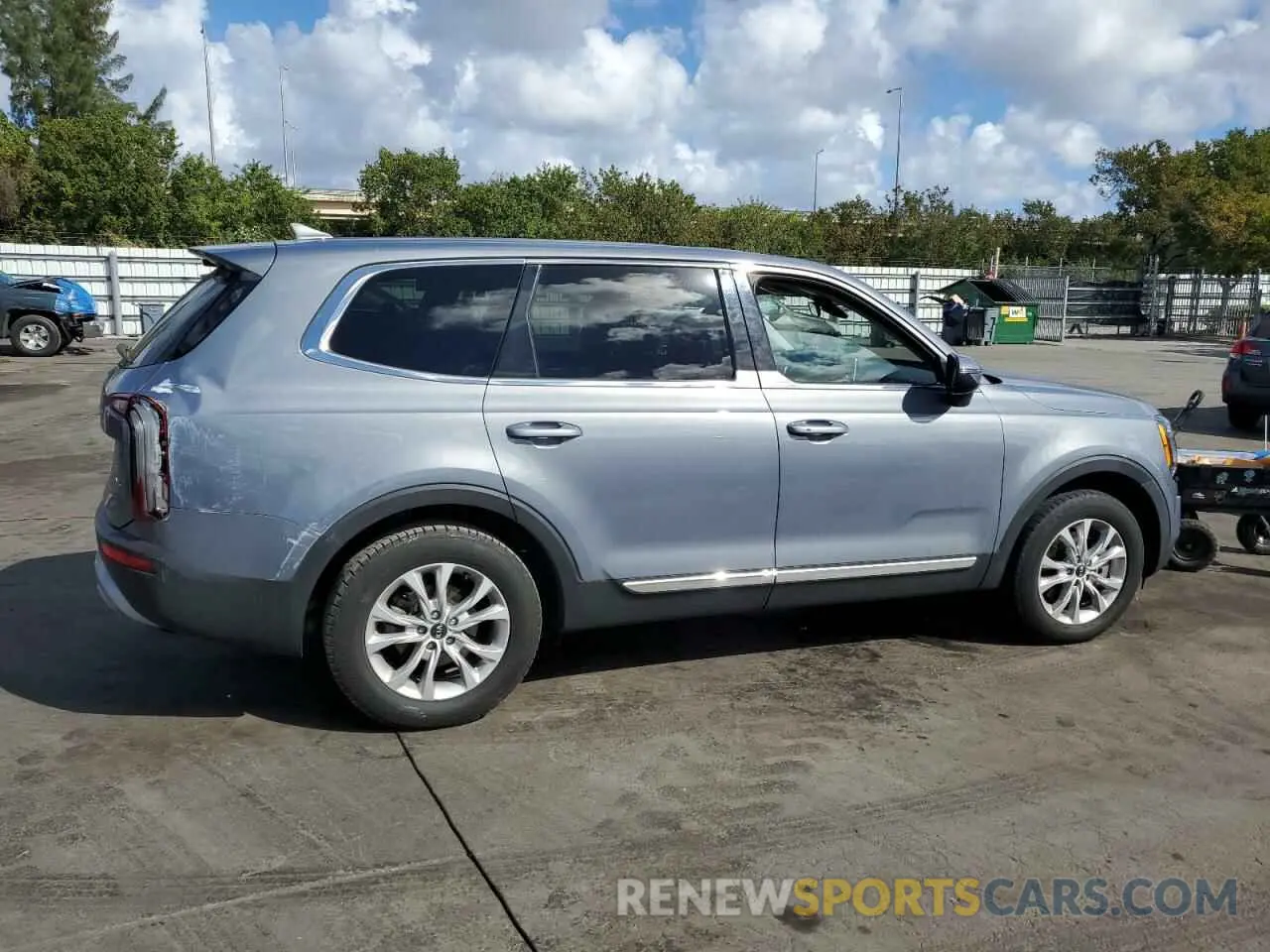 3 Photograph of a damaged car 5XYP2DHC0LG045727 KIA TELLURIDE 2020