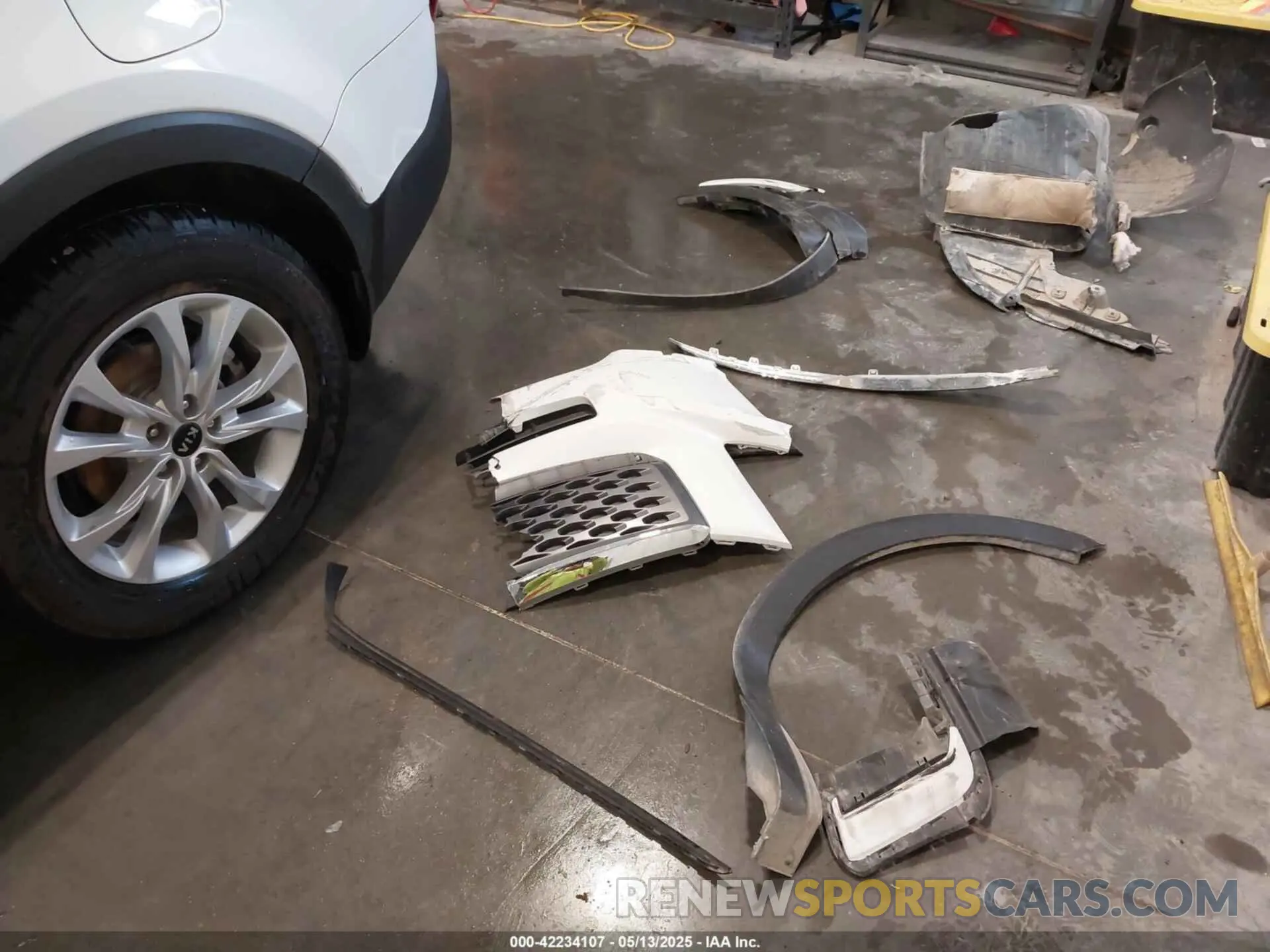 12 Photograph of a damaged car 5XYP2DHC1LG052749 KIA TELLURIDE 2020