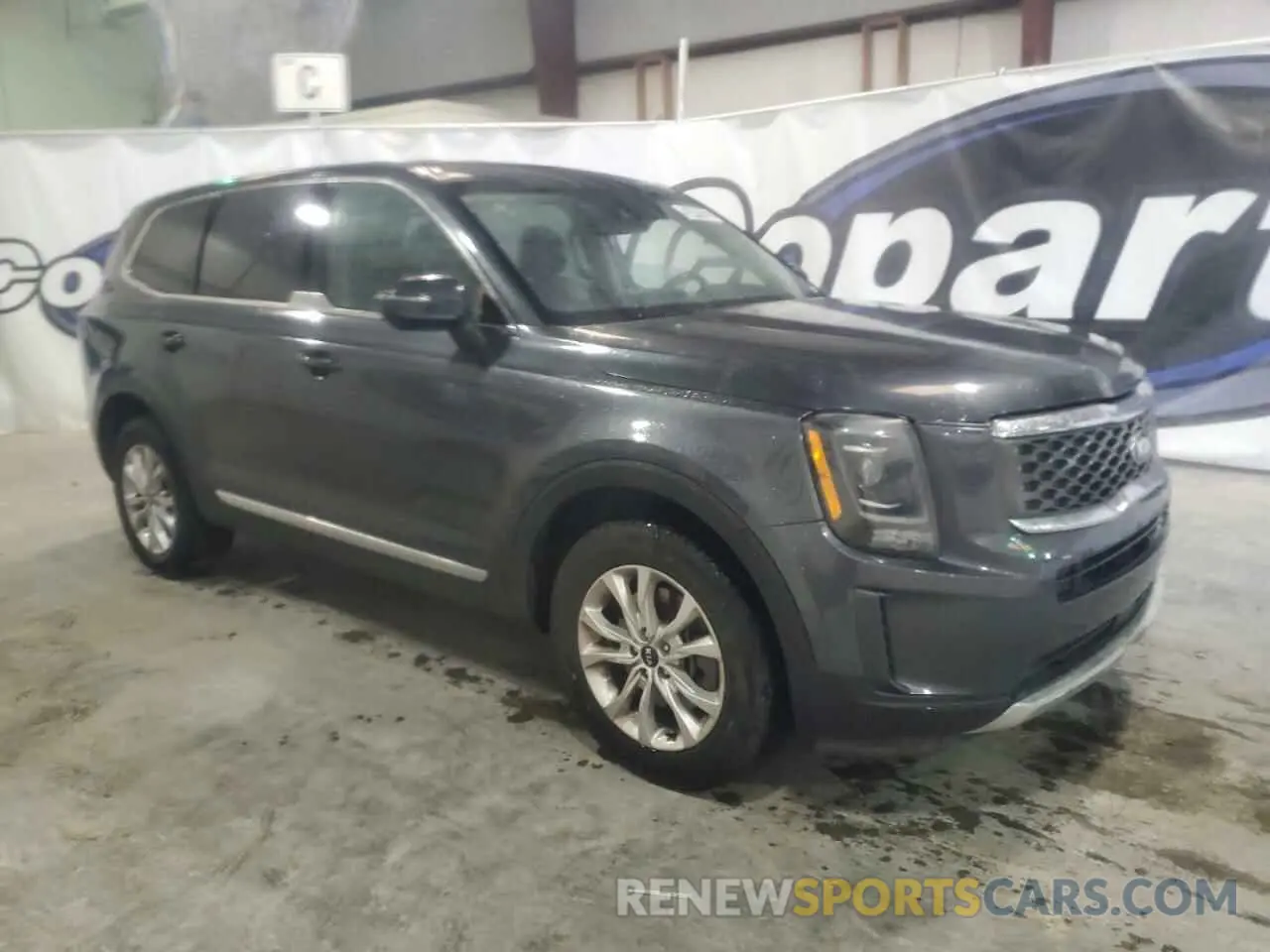 4 Photograph of a damaged car 5XYP2DHC8LG062890 KIA TELLURIDE 2020