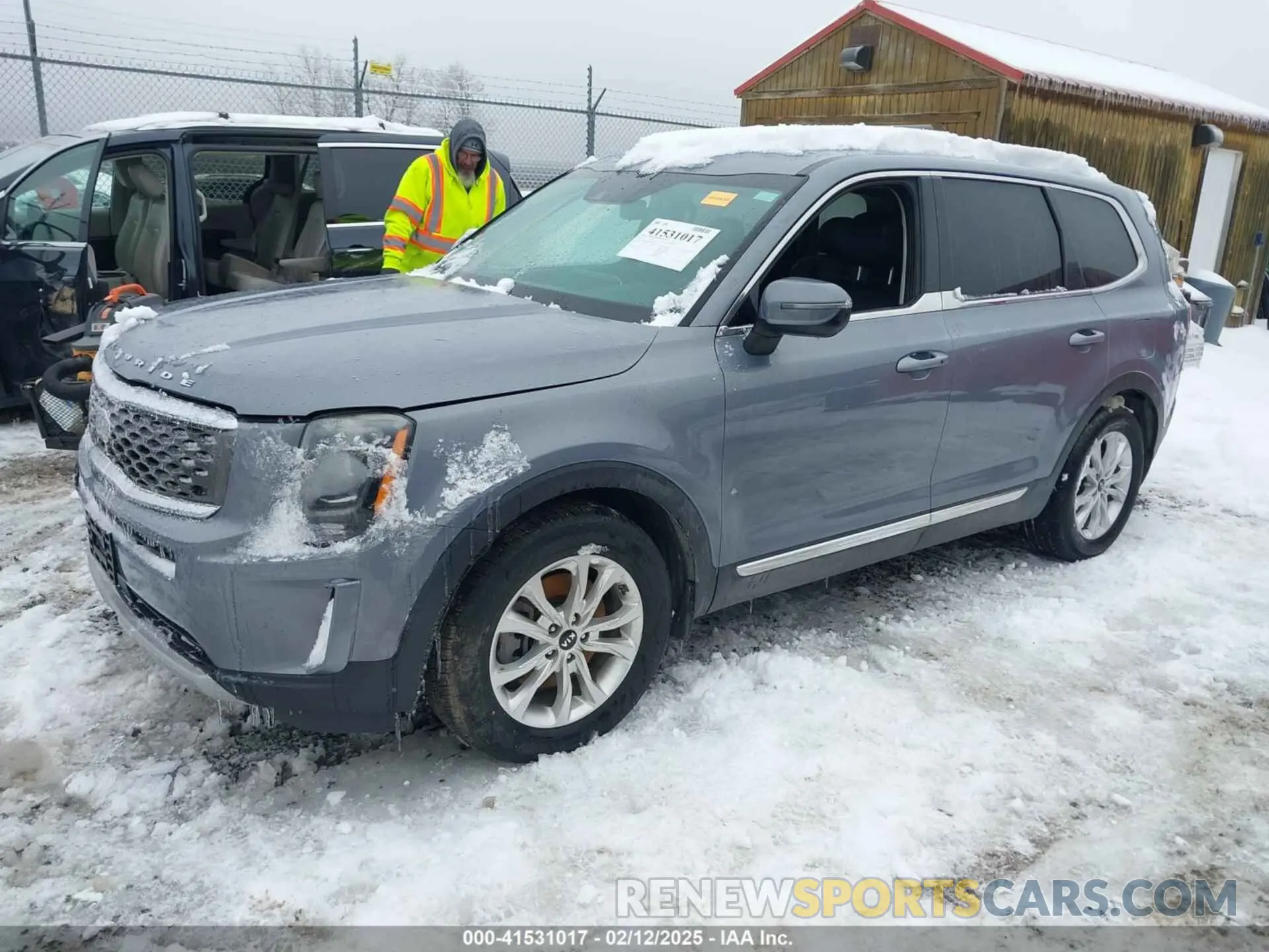 2 Photograph of a damaged car 5XYP2DHC9LG007462 KIA TELLURIDE 2020