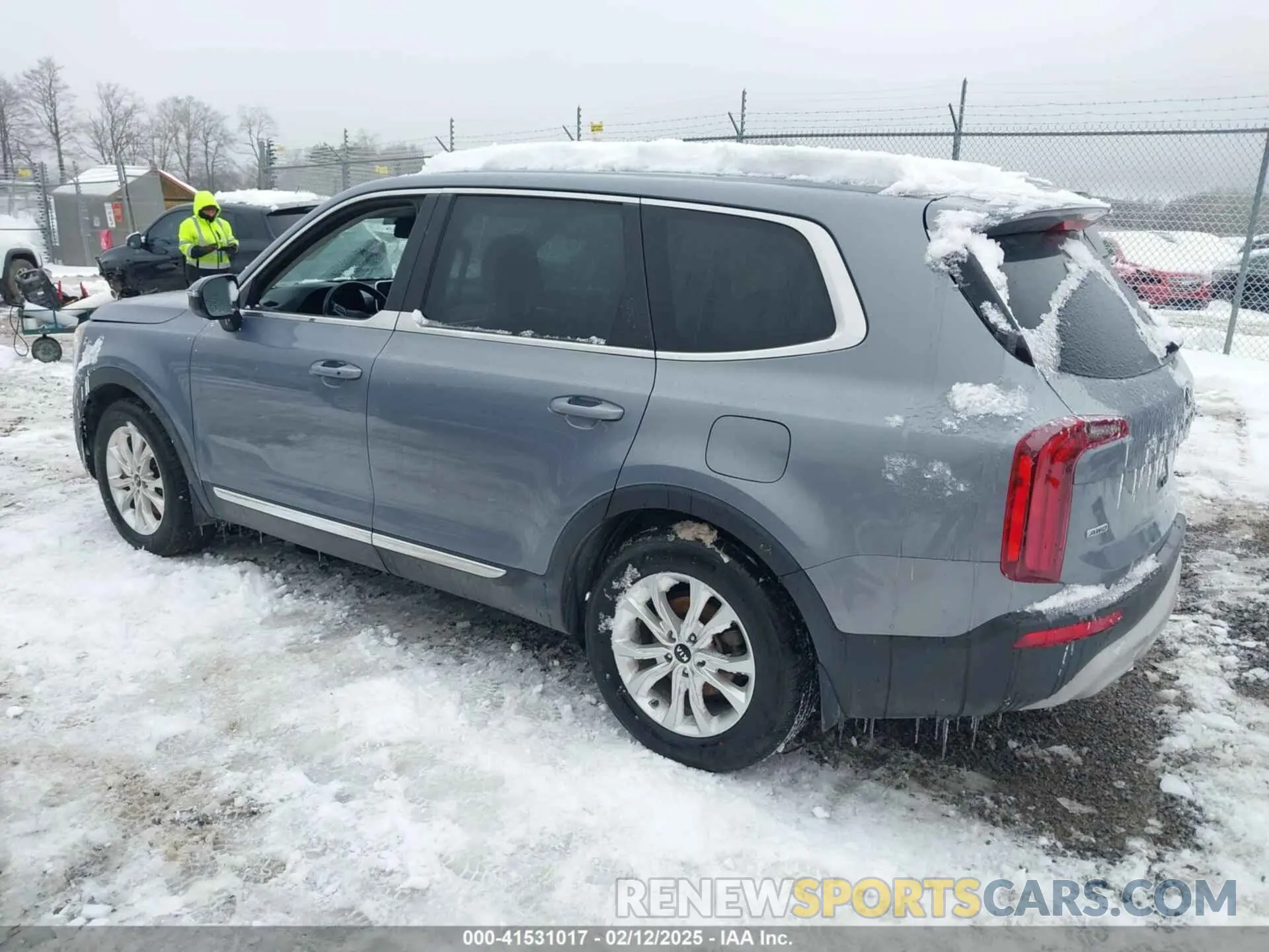 3 Photograph of a damaged car 5XYP2DHC9LG007462 KIA TELLURIDE 2020