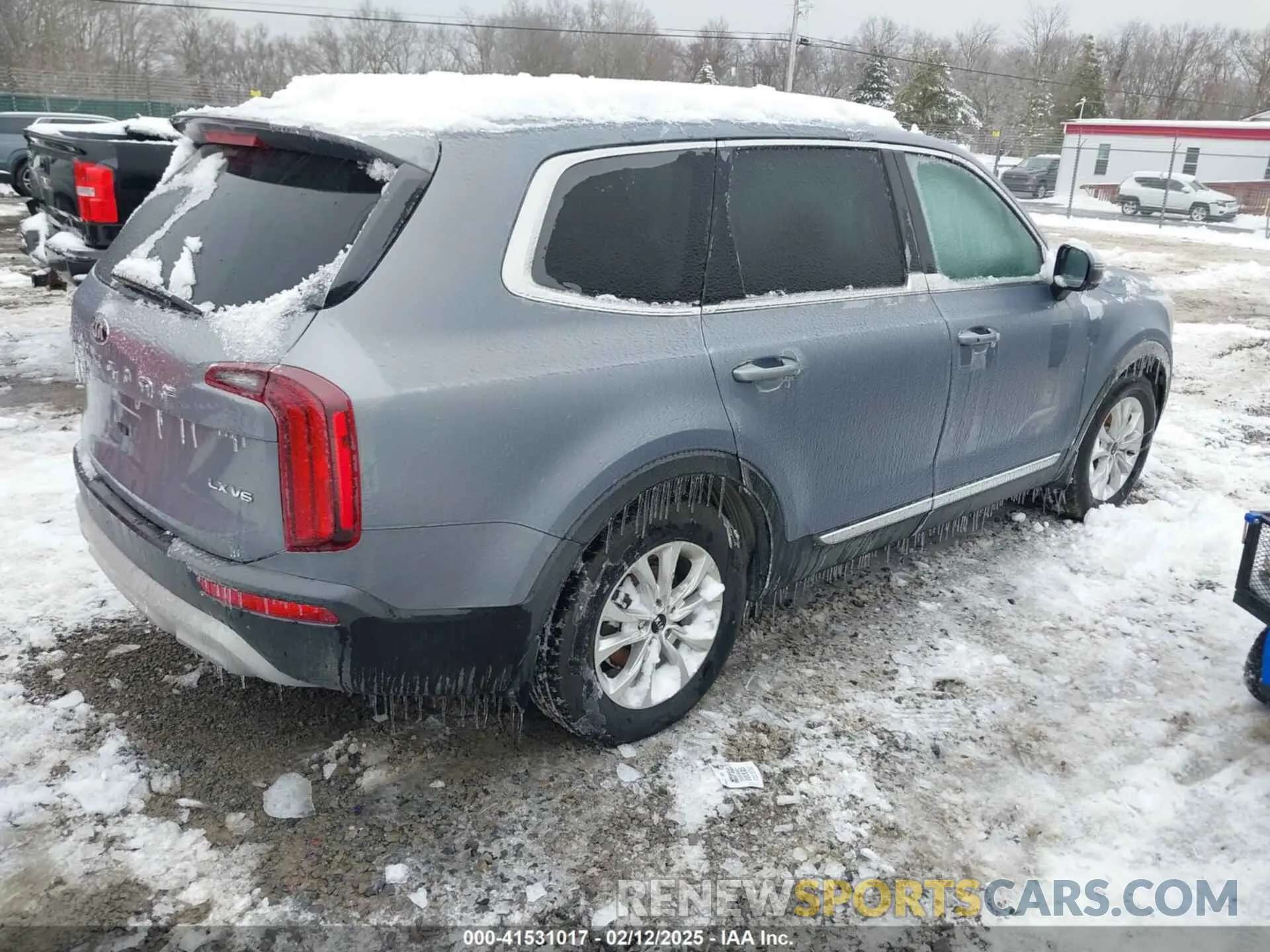 4 Photograph of a damaged car 5XYP2DHC9LG007462 KIA TELLURIDE 2020