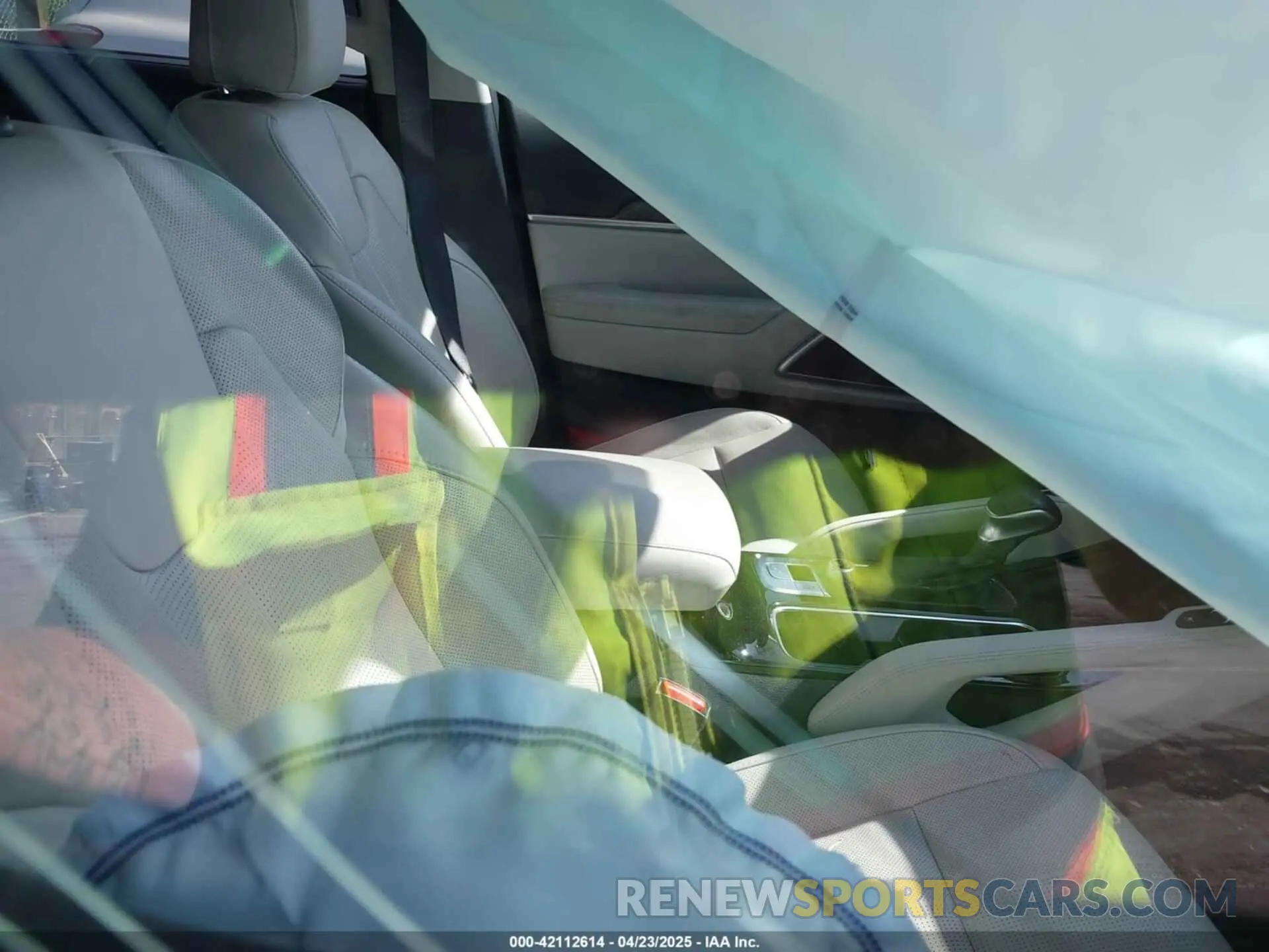 5 Photograph of a damaged car 5XYP34HC0LG068180 KIA TELLURIDE 2020