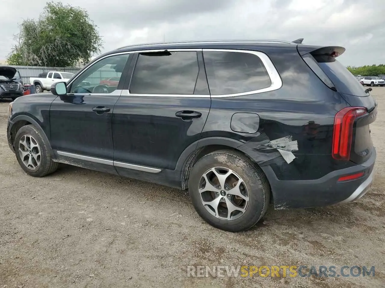 2 Photograph of a damaged car 5XYP34HC1LG047435 KIA TELLURIDE 2020