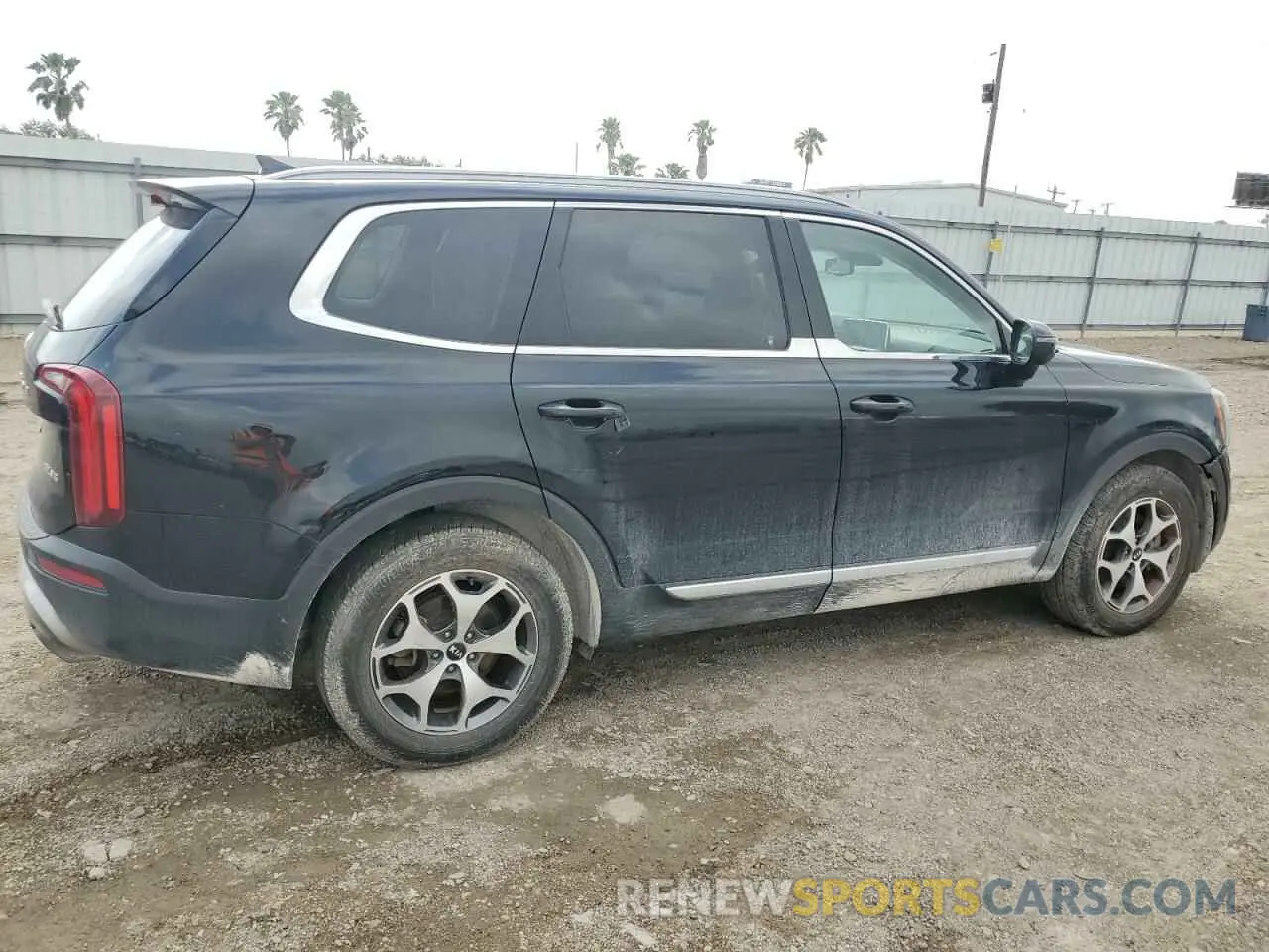 3 Photograph of a damaged car 5XYP34HC1LG047435 KIA TELLURIDE 2020