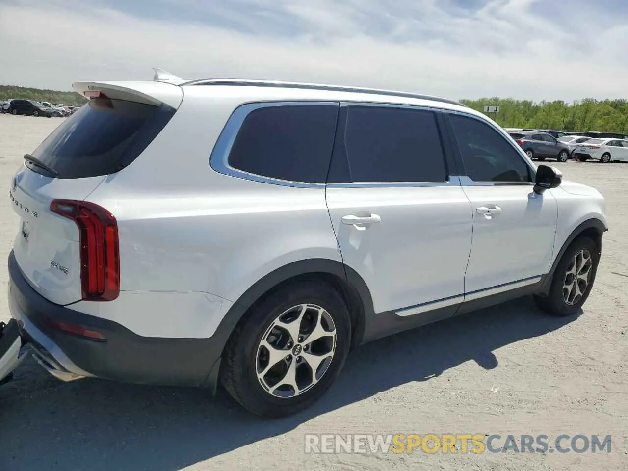 3 Photograph of a damaged car 5XYP34HC3LG041121 KIA TELLURIDE 2020