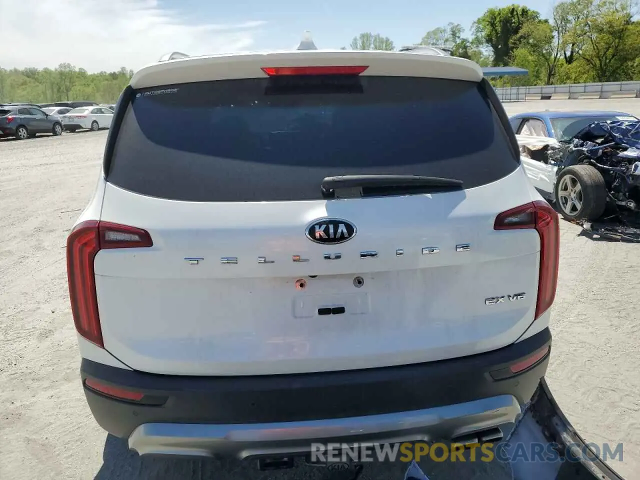 6 Photograph of a damaged car 5XYP34HC3LG041121 KIA TELLURIDE 2020