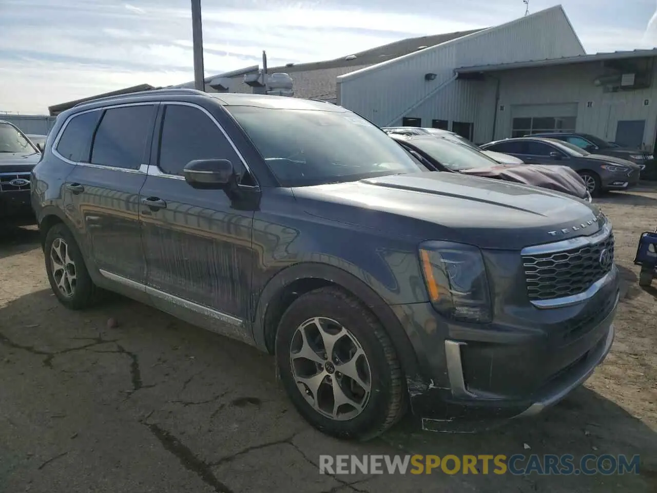 4 Photograph of a damaged car 5XYP34HC6LG025740 KIA TELLURIDE 2020
