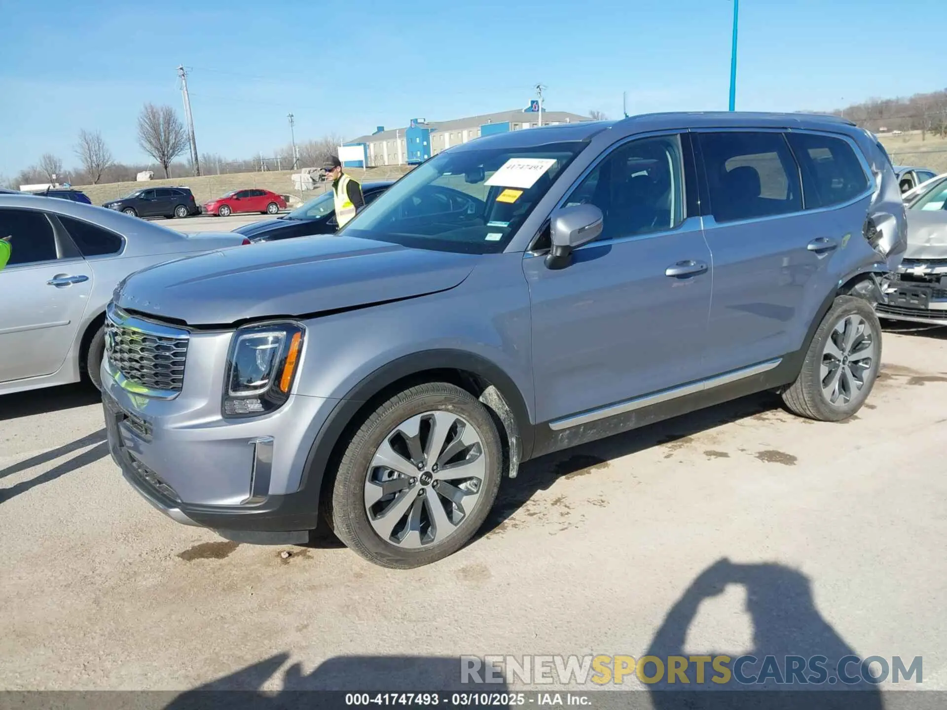 2 Photograph of a damaged car 5XYP34HC6LG086196 KIA TELLURIDE 2020