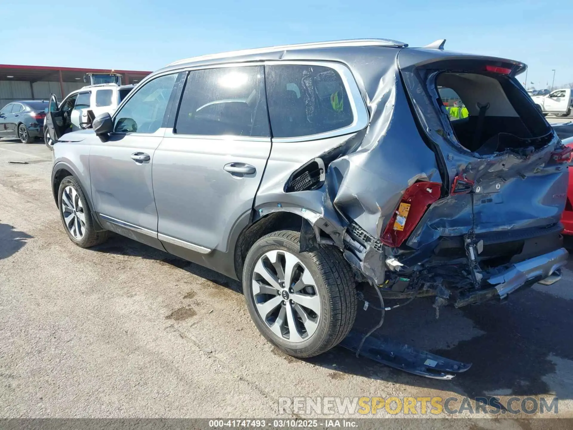 3 Photograph of a damaged car 5XYP34HC6LG086196 KIA TELLURIDE 2020