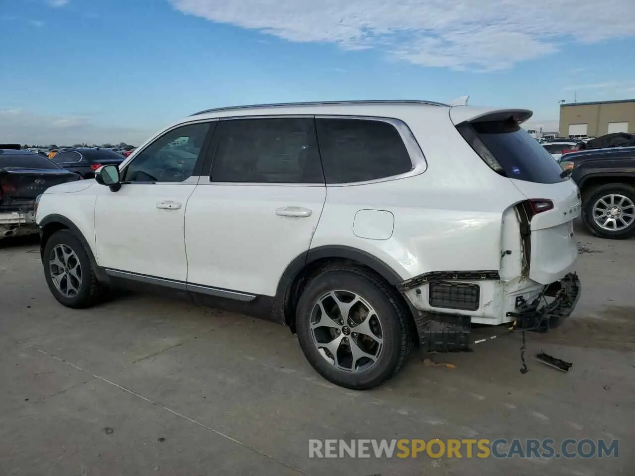 2 Photograph of a damaged car 5XYP34HC7LG001298 KIA TELLURIDE 2020