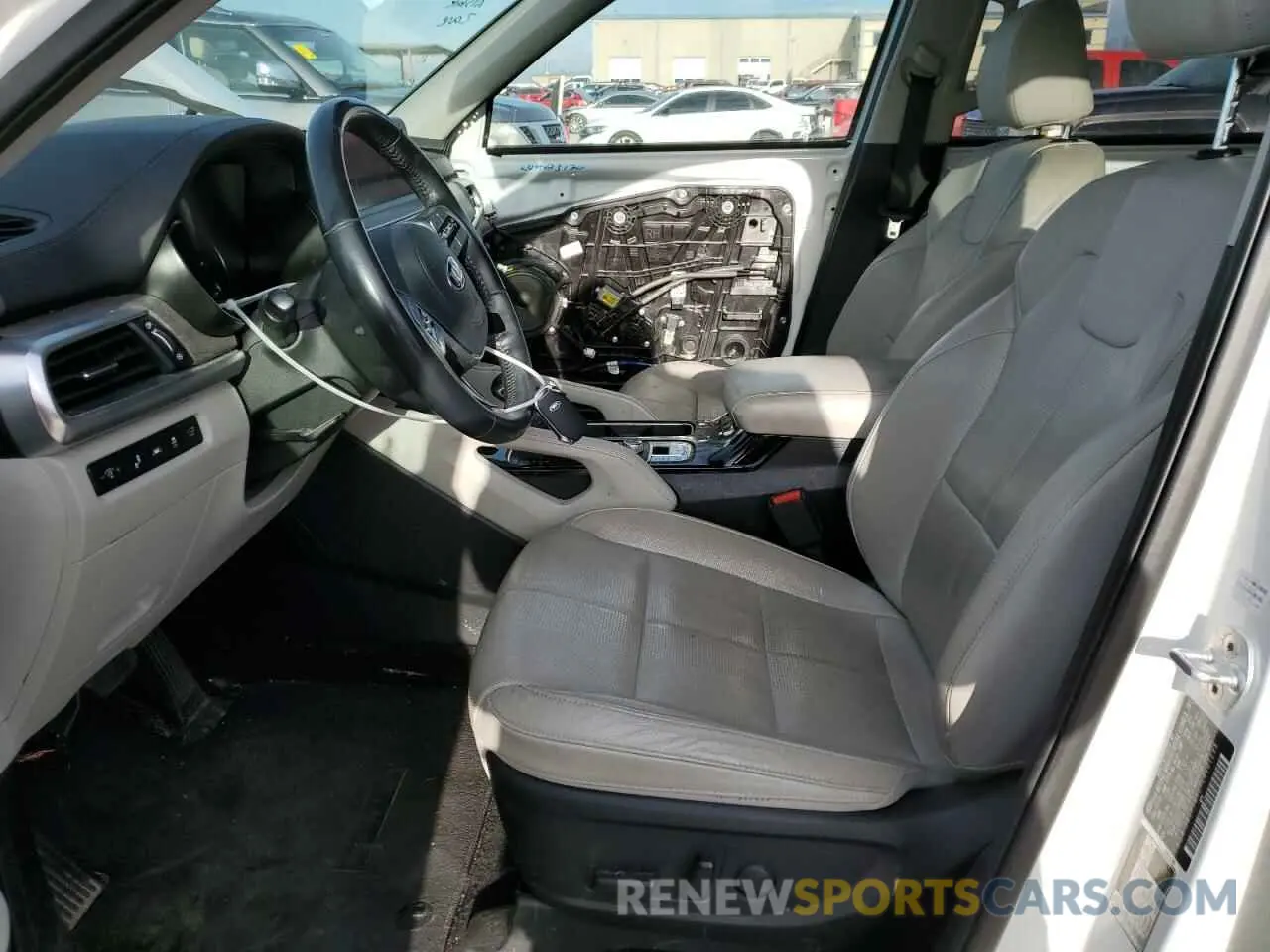 7 Photograph of a damaged car 5XYP34HC7LG001298 KIA TELLURIDE 2020