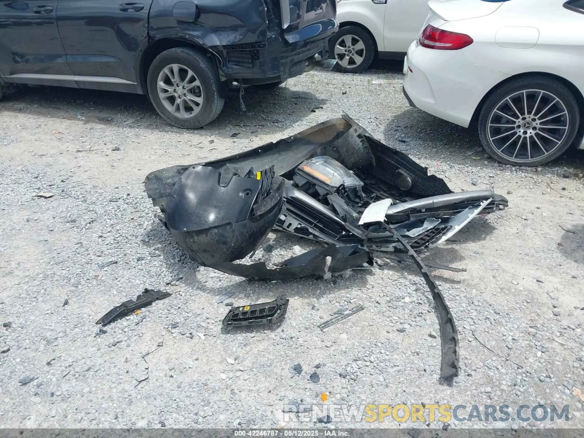 12 Photograph of a damaged car 5XYP34HC7LG074039 KIA TELLURIDE 2020