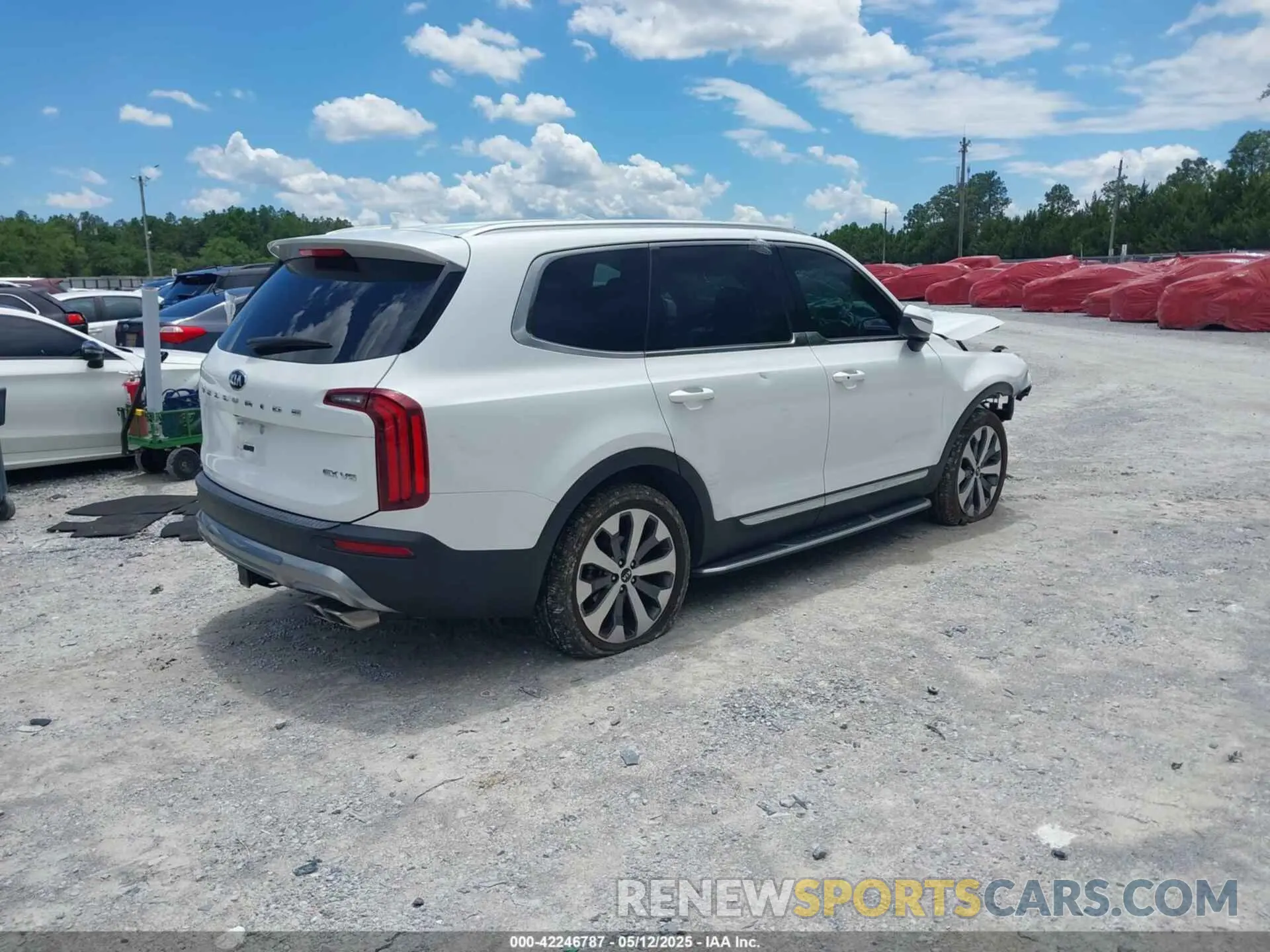 4 Photograph of a damaged car 5XYP34HC7LG074039 KIA TELLURIDE 2020