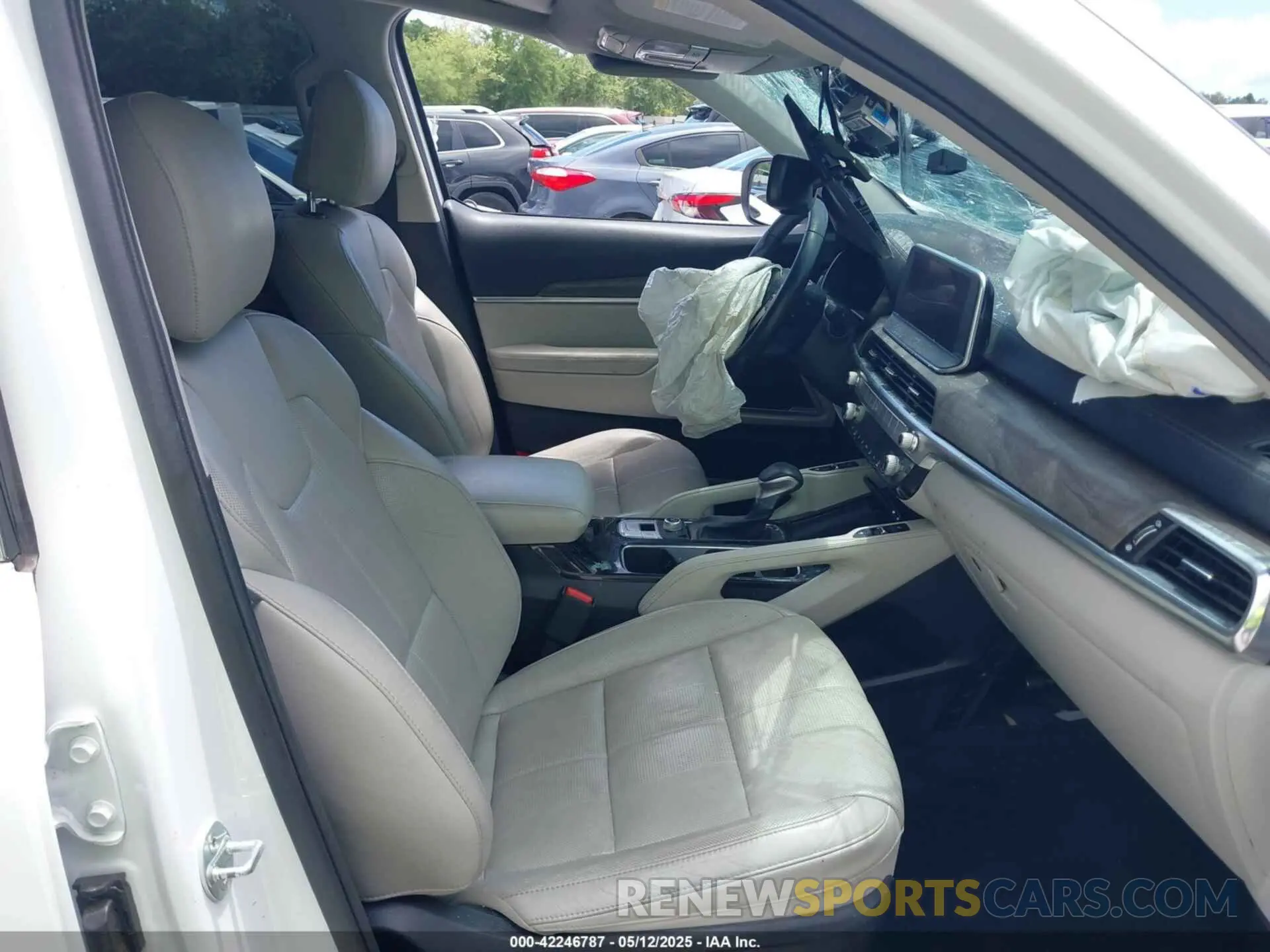 5 Photograph of a damaged car 5XYP34HC7LG074039 KIA TELLURIDE 2020