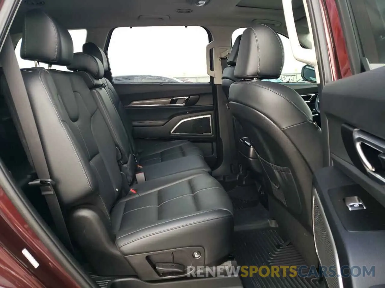 11 Photograph of a damaged car 5XYP34HC9LG007975 KIA TELLURIDE 2020