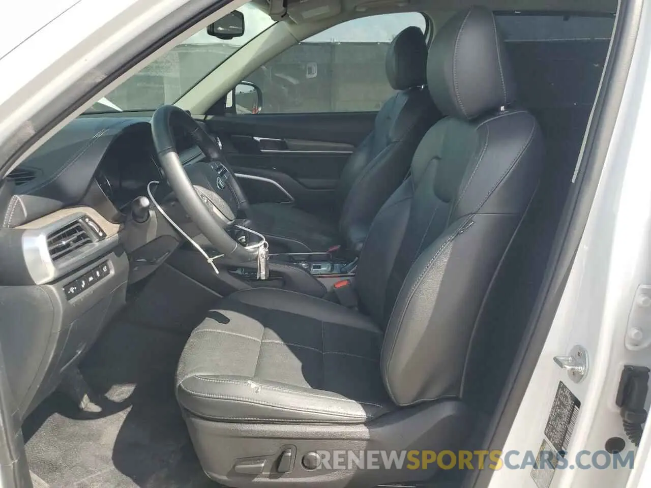 7 Photograph of a damaged car 5XYP34HC9LG032259 KIA TELLURIDE 2020