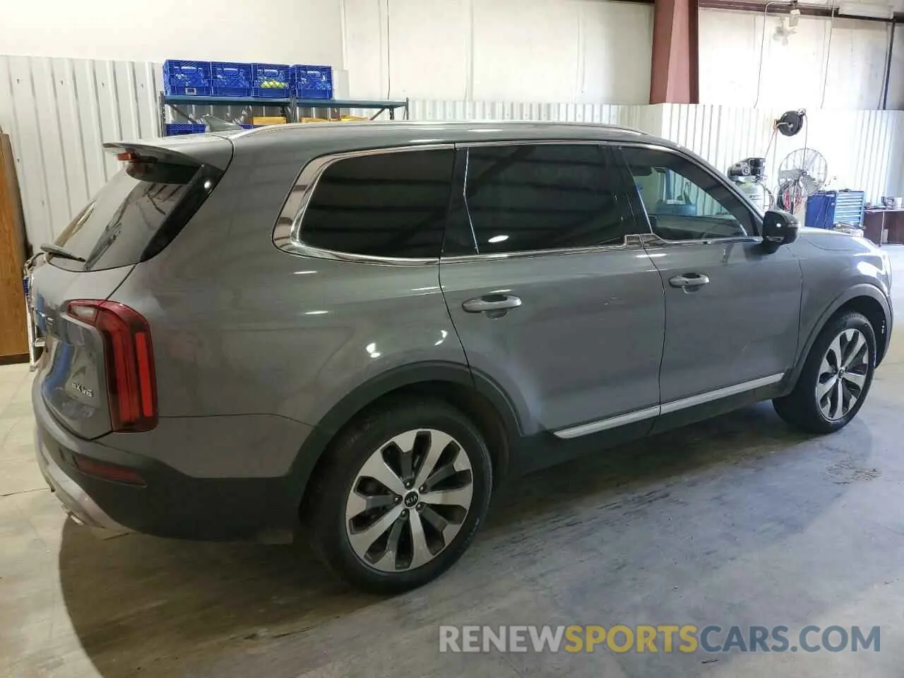 3 Photograph of a damaged car 5XYP34HC9LG071501 KIA TELLURIDE 2020