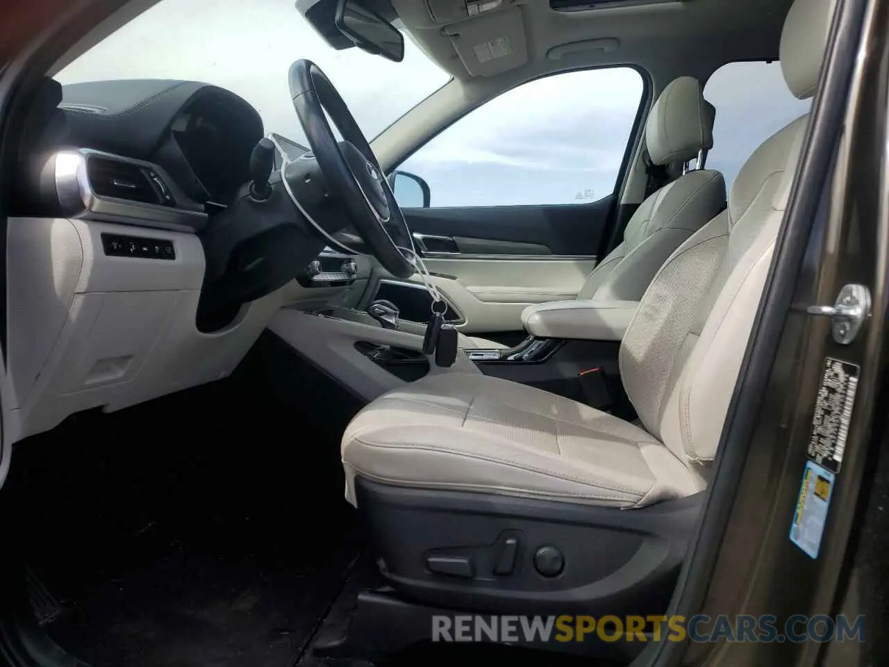 7 Photograph of a damaged car 5XYP3DHC0LG091376 KIA TELLURIDE 2020