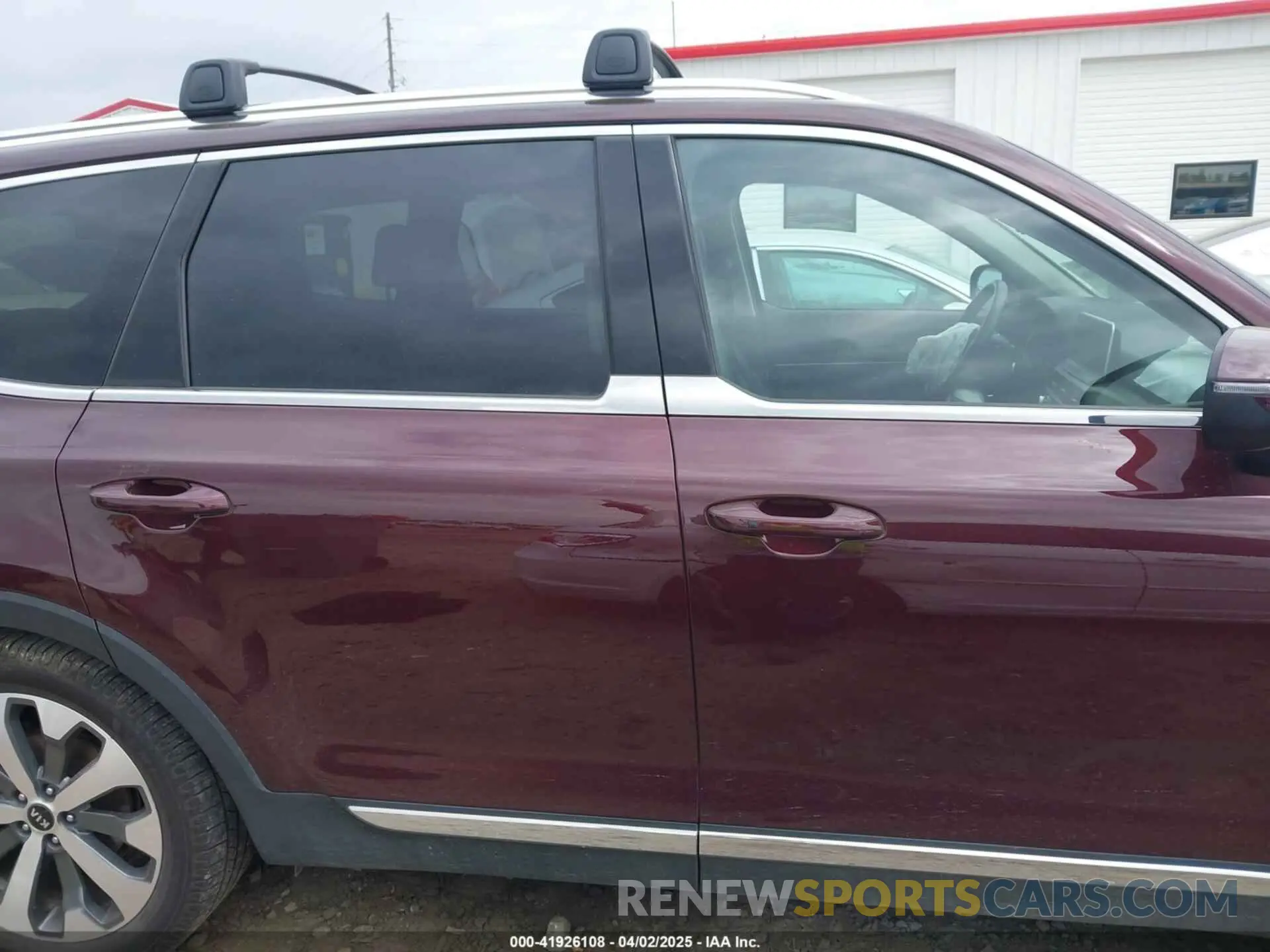 13 Photograph of a damaged car 5XYP3DHC1LG056748 KIA TELLURIDE 2020